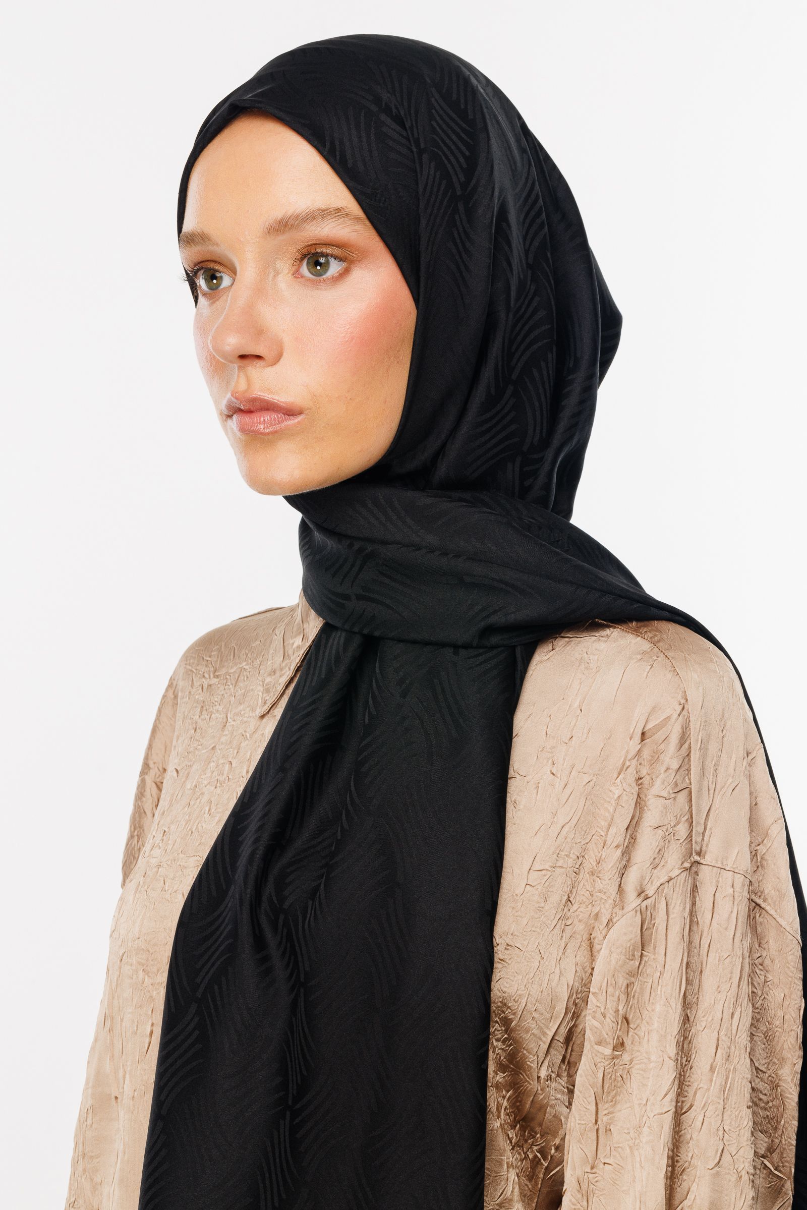 Aura Pattern Silk Jacquard Hijab