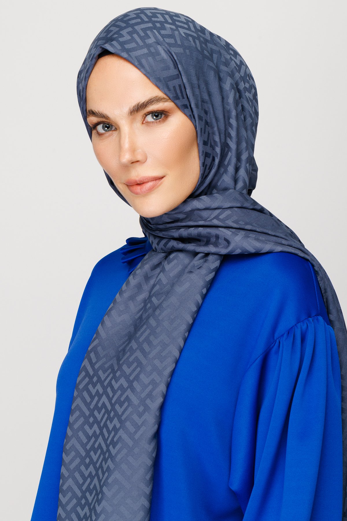 Z Pattern Silky Jacquard Hijab