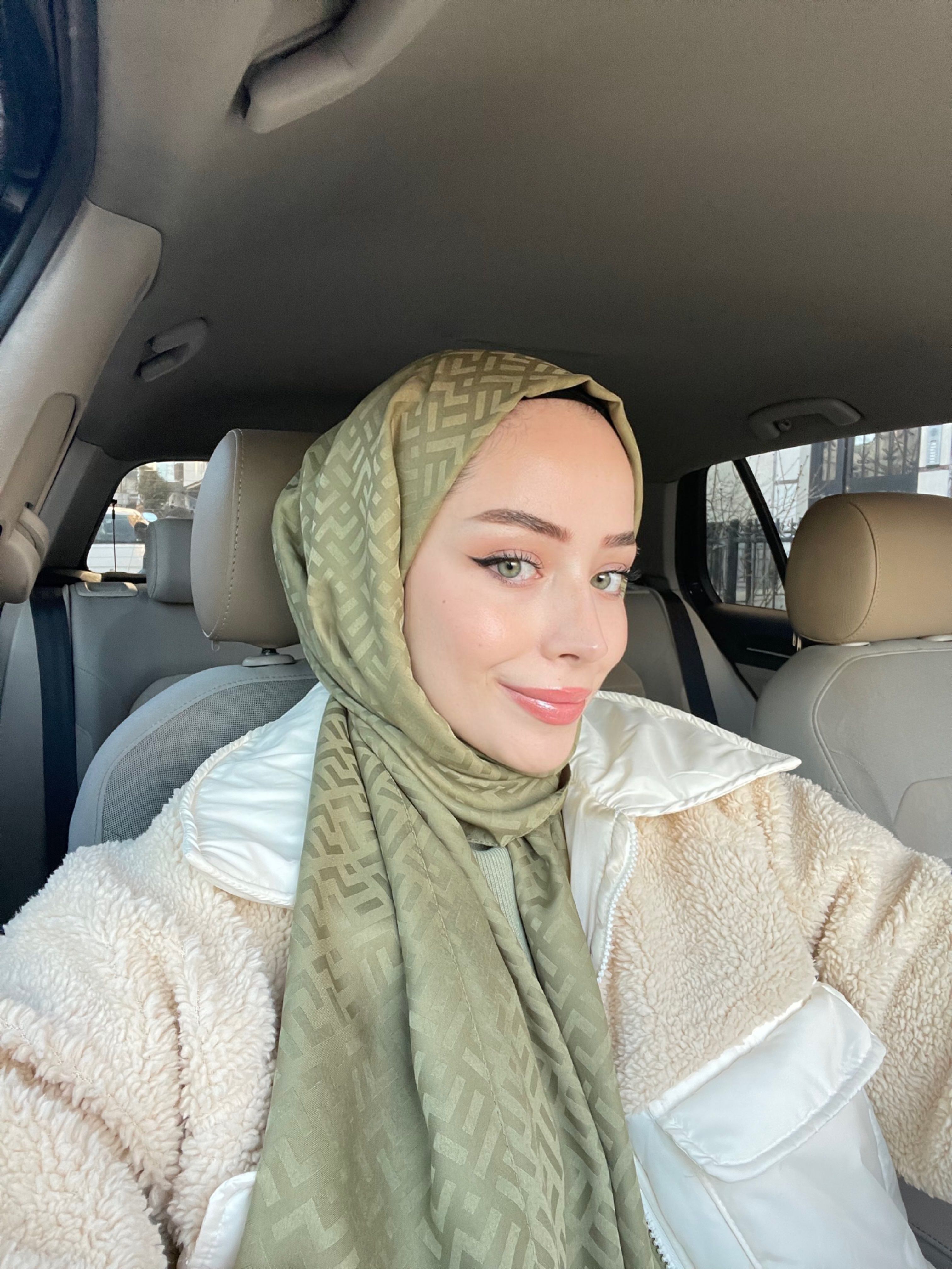 Gemustertes Seidig Jacquard Hijab