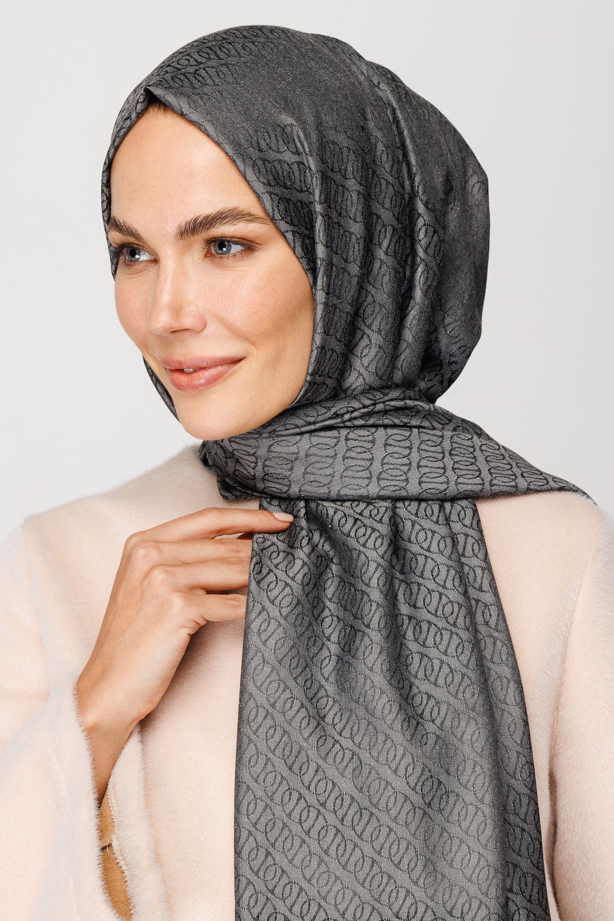 Forever Desen Parlak Jakar Şal - Füme