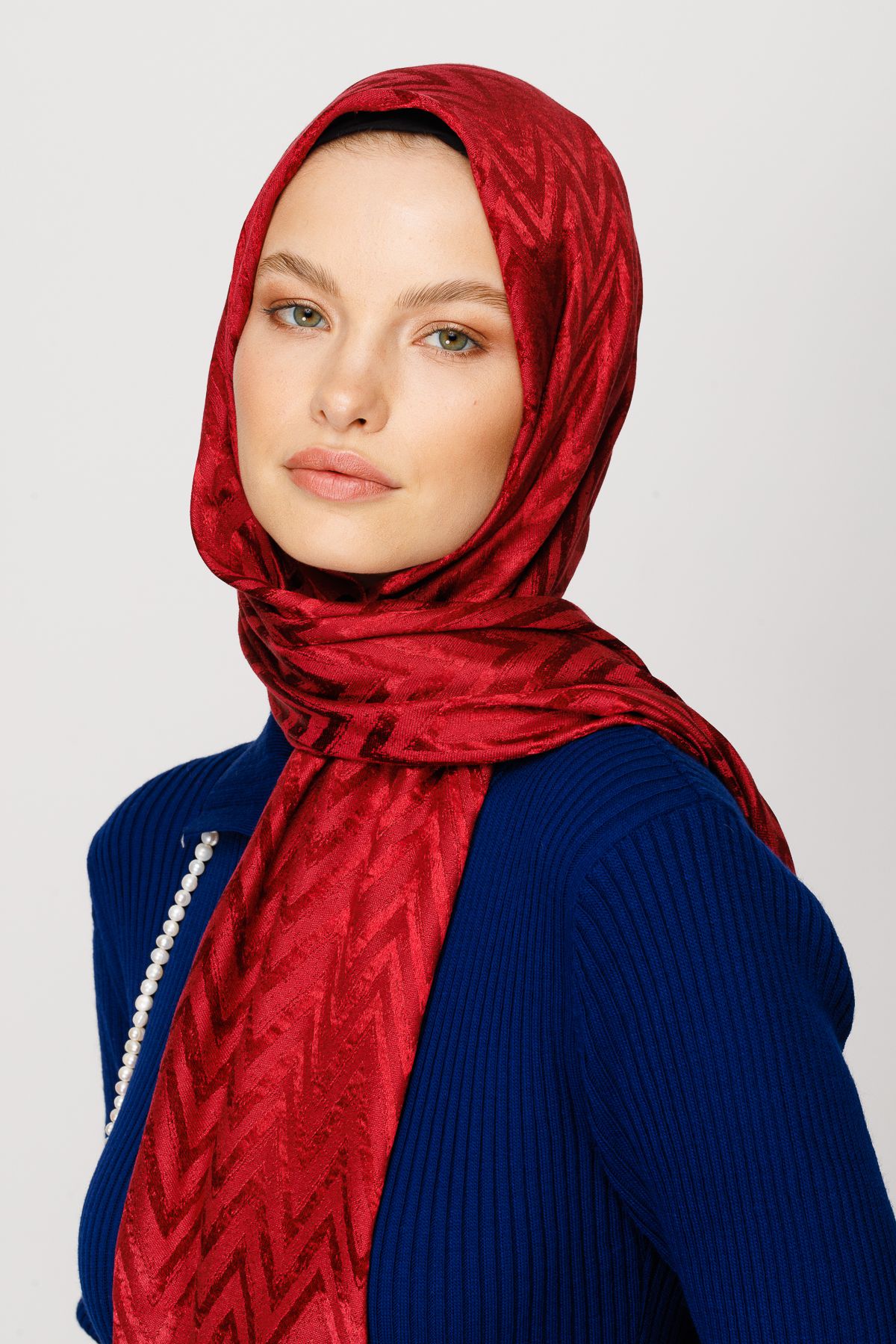 Zigzag Pattern Shiny Jacquard Shawl - Cherry Bruise
