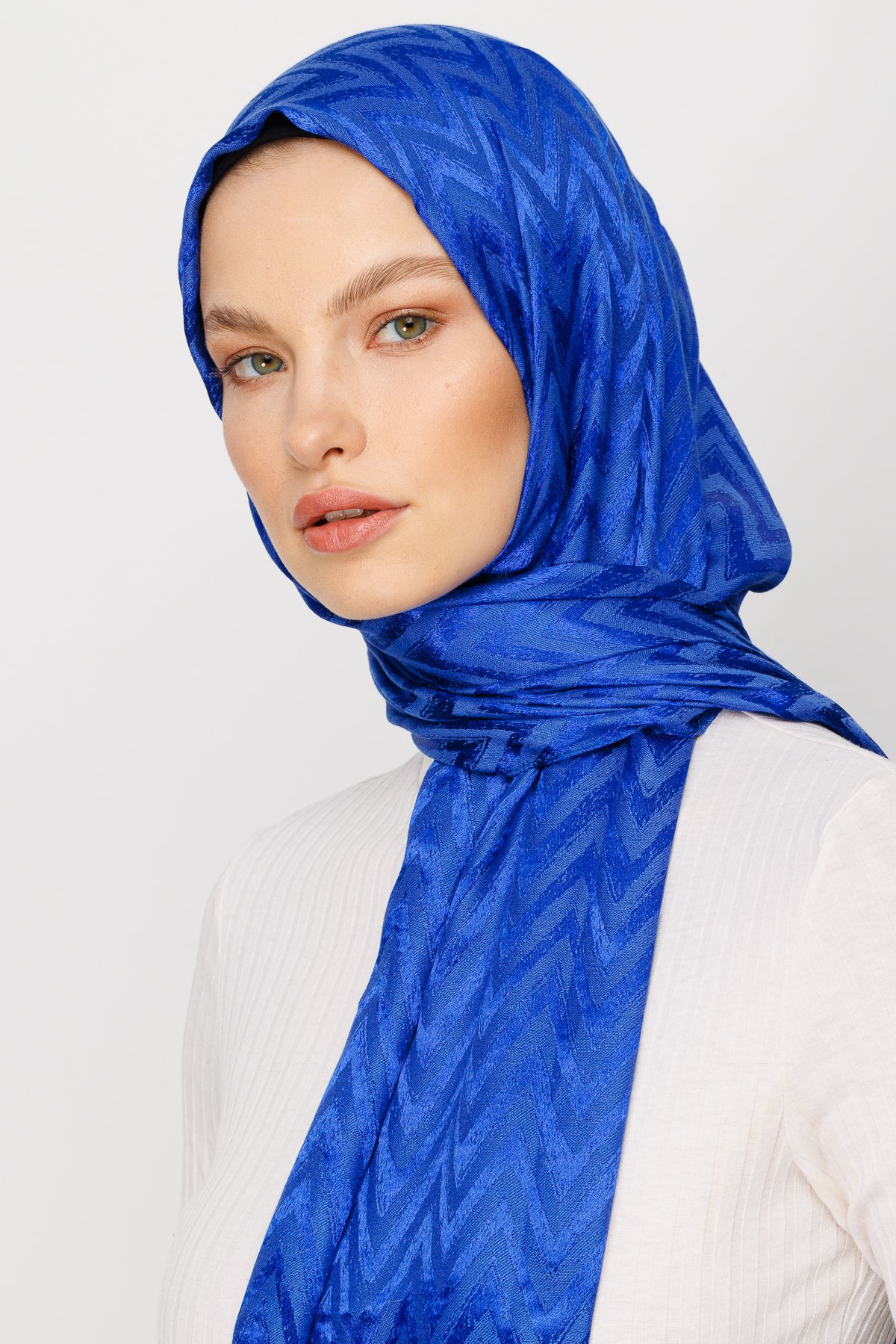 Zigzag Pattern Shiny Jacquard Shawl - Sax Blue