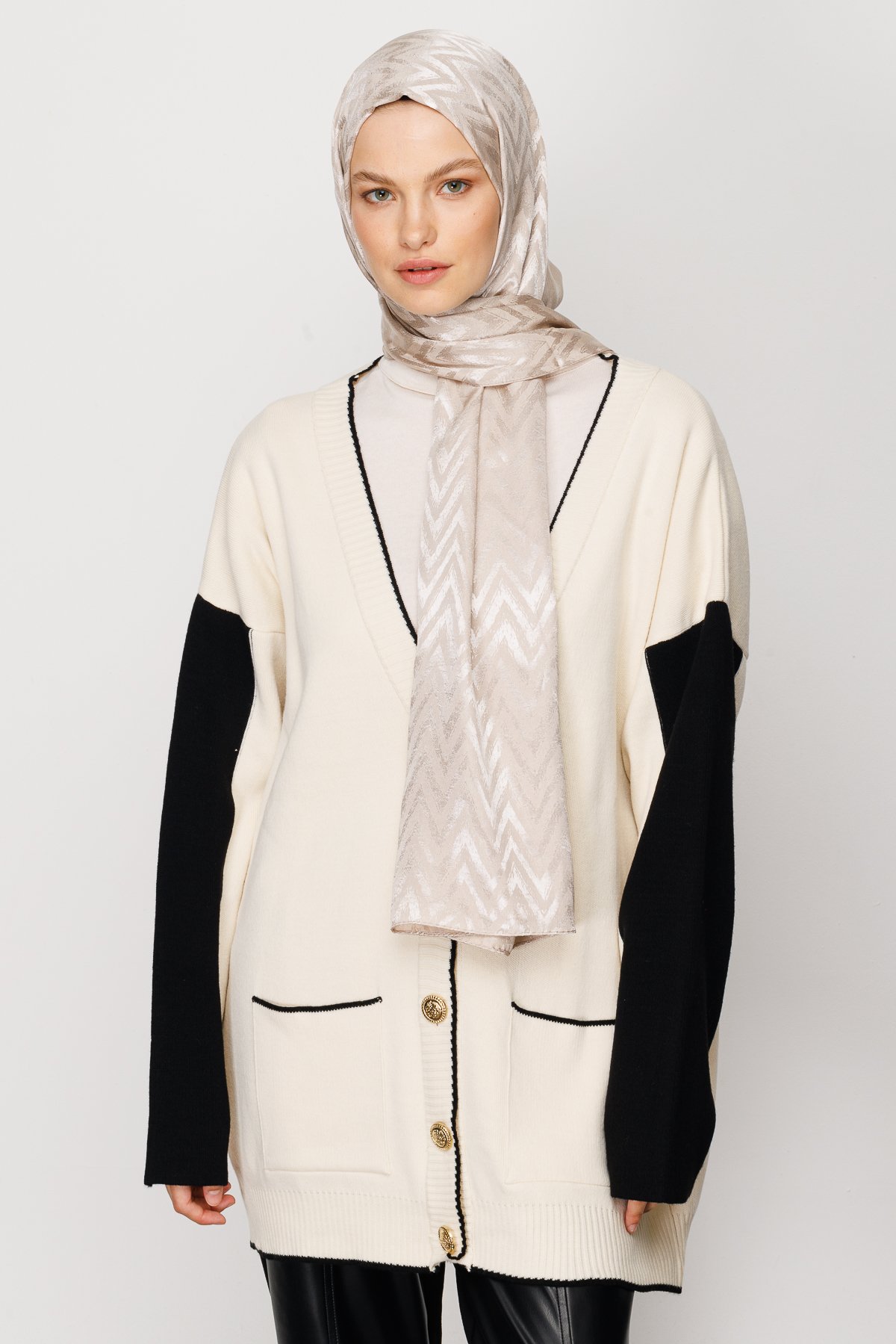 Gemustertes Glänzendes Jacquard Hijab