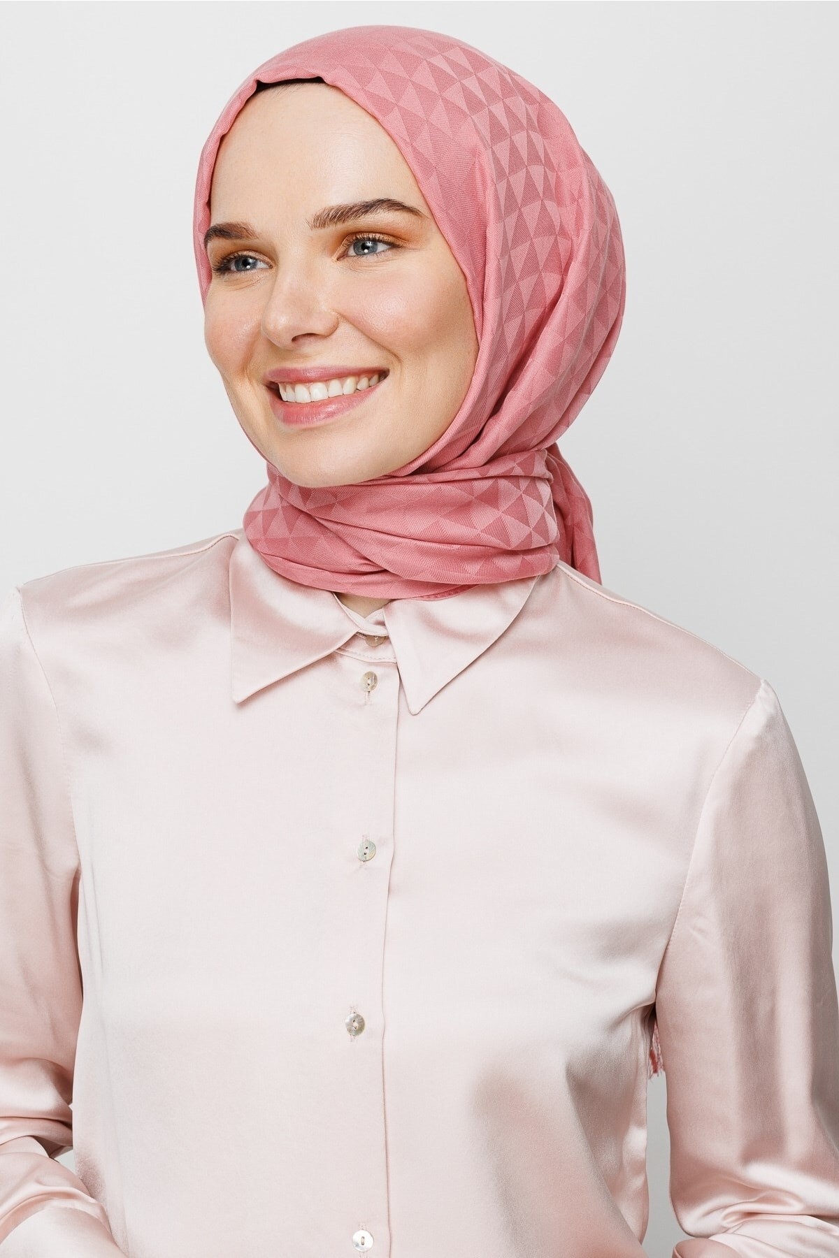 Prism Pattern Cotton Jacquard Hijab