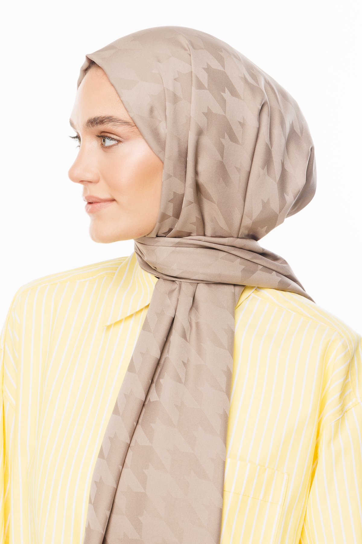 Crowbar Pattern Silk Jacquard Shawl - Mink