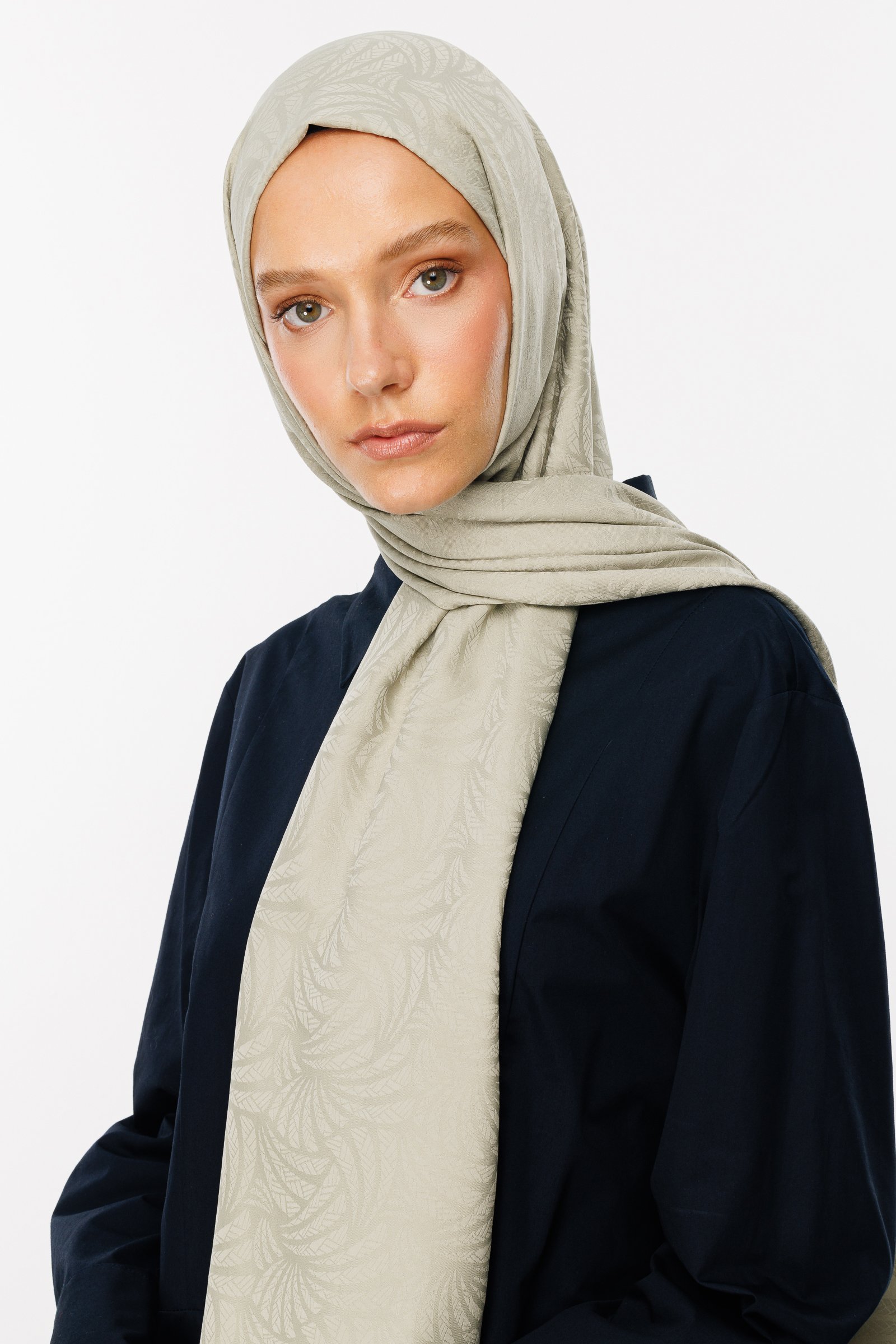 Artemis Pattern Silk Jacquard Shawl - Sage