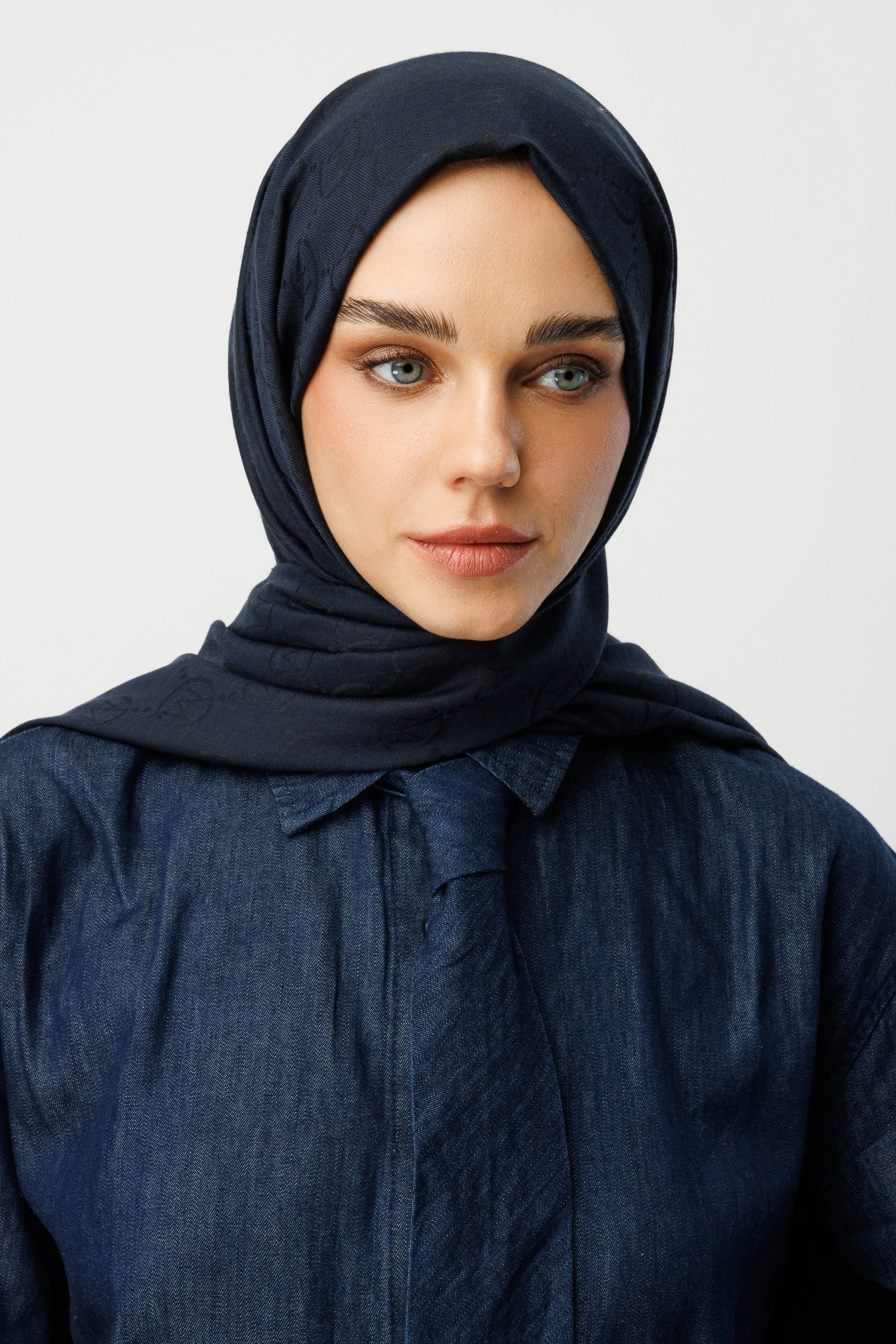 Wool Silk Shawl - Navyblue
