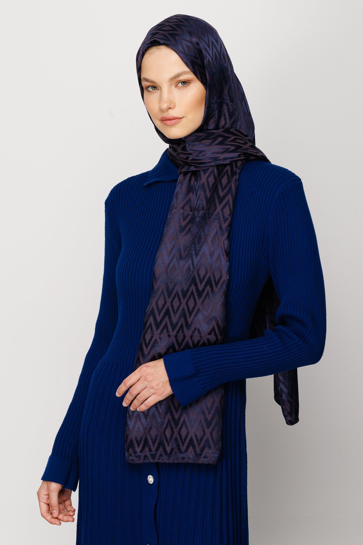 Karo Pattern Shiny Jacquard Shawl - Navyblue