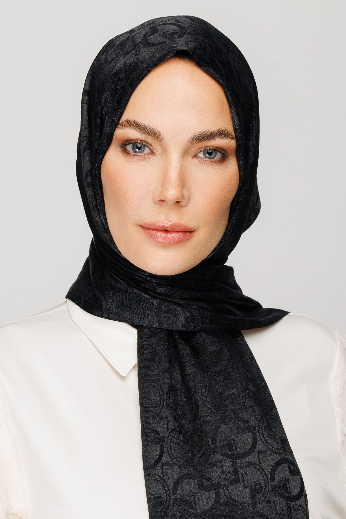Longar Pattern Shiny Jacquard Shawl - Black