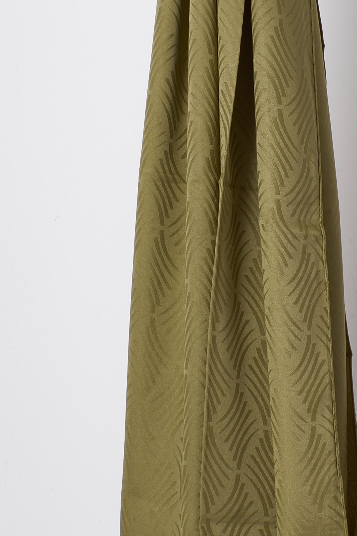 Aura Pattern Silk Jacquard Shawl - Soft Green