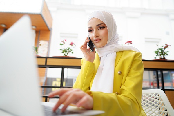 Tesettür Özel Gün Elbiseleri: Şıklığı ve Rahatlığı Buluşturan Seçenekler