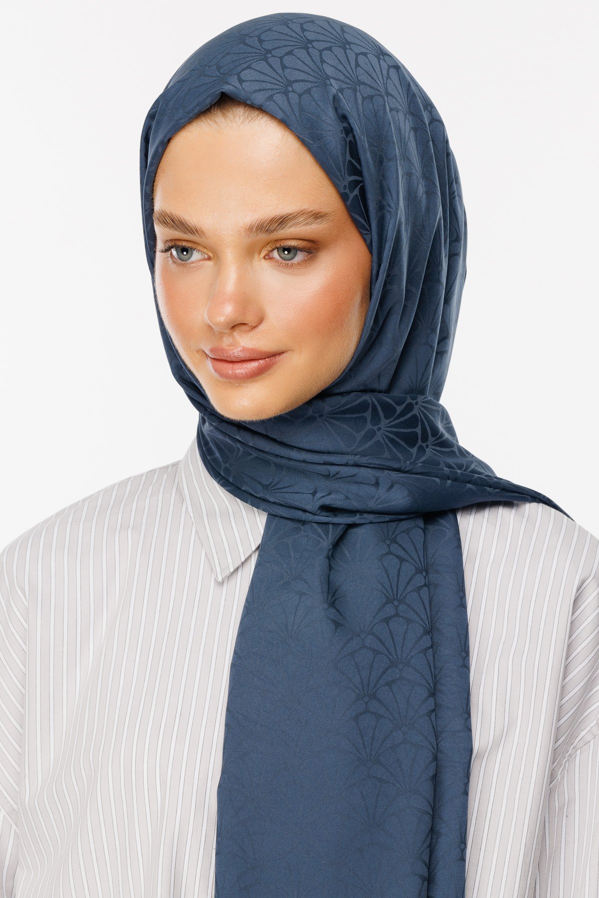 Lotus Pattern Silk Jacquard Hijab