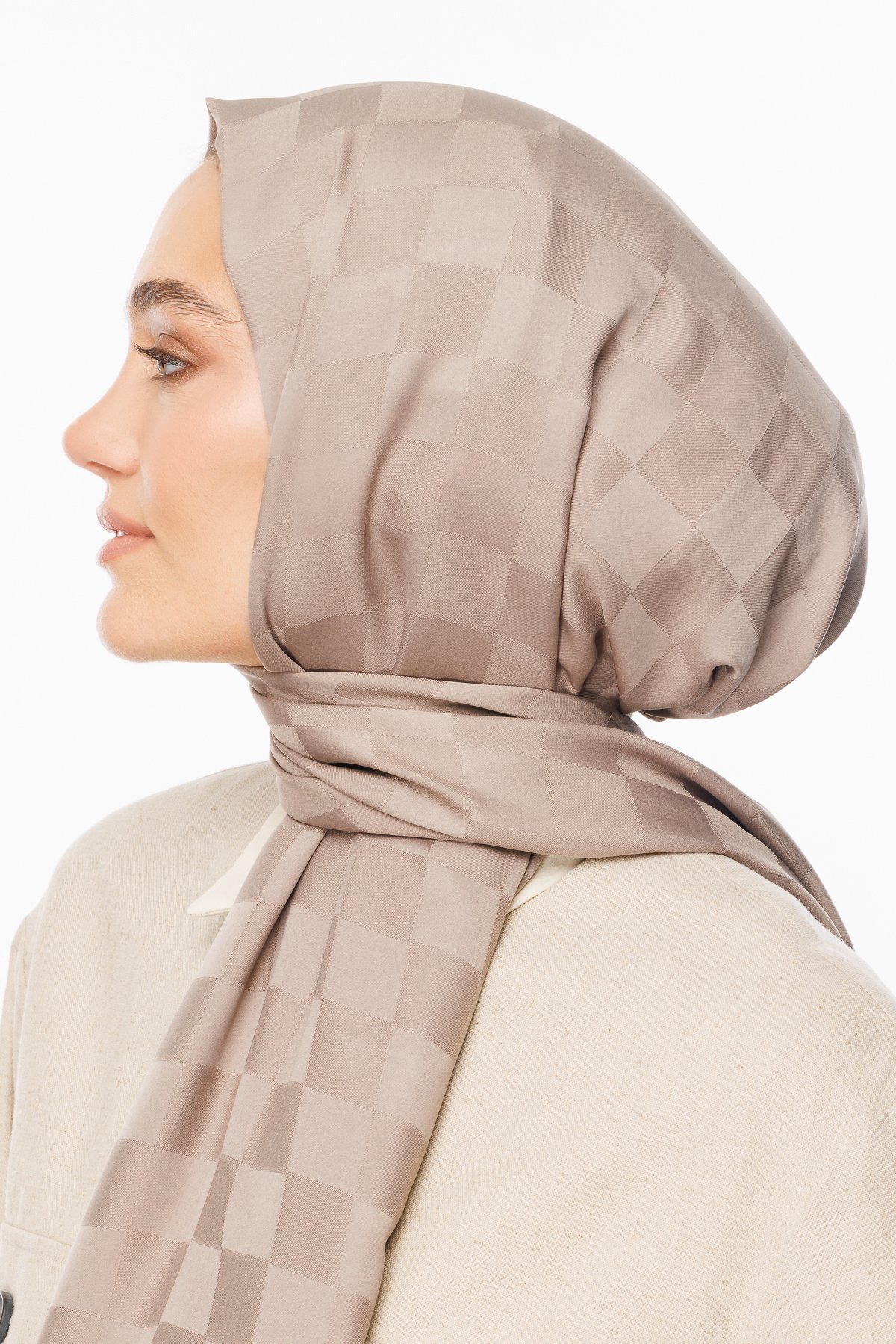 Checkers Pattern Silk Jacquard Shawl - Mink