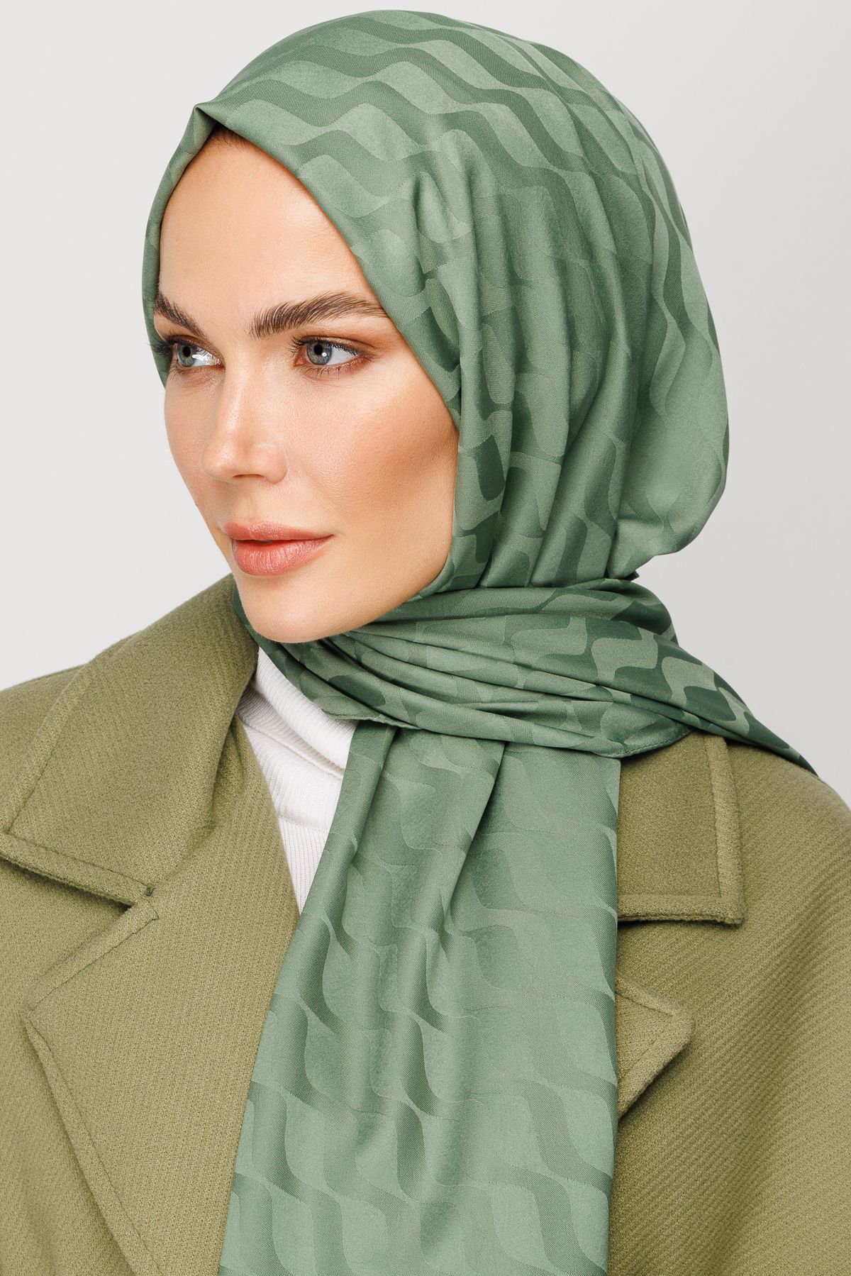 Wave Pattern Silky Jacquard Hijab