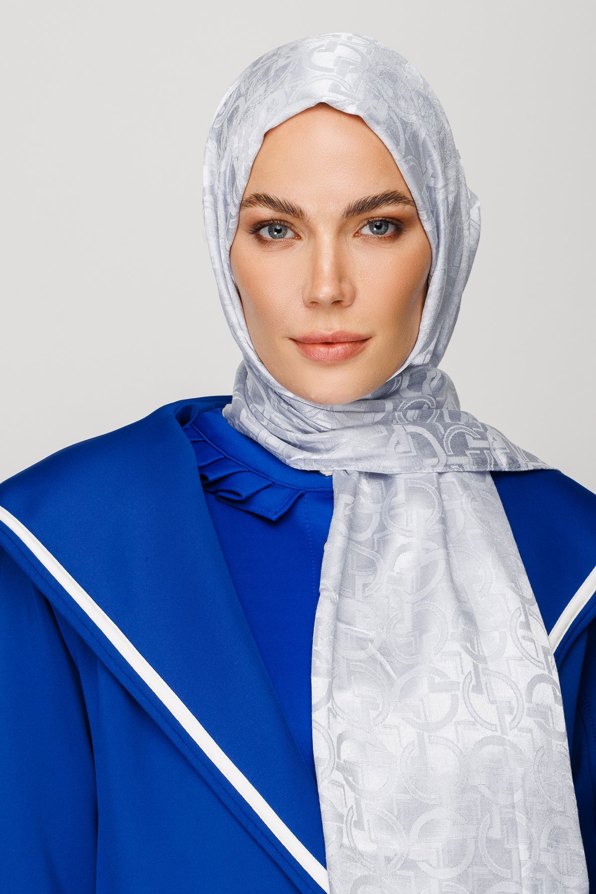 Longar Pattern Shiny Jacquard Shawl - Silver