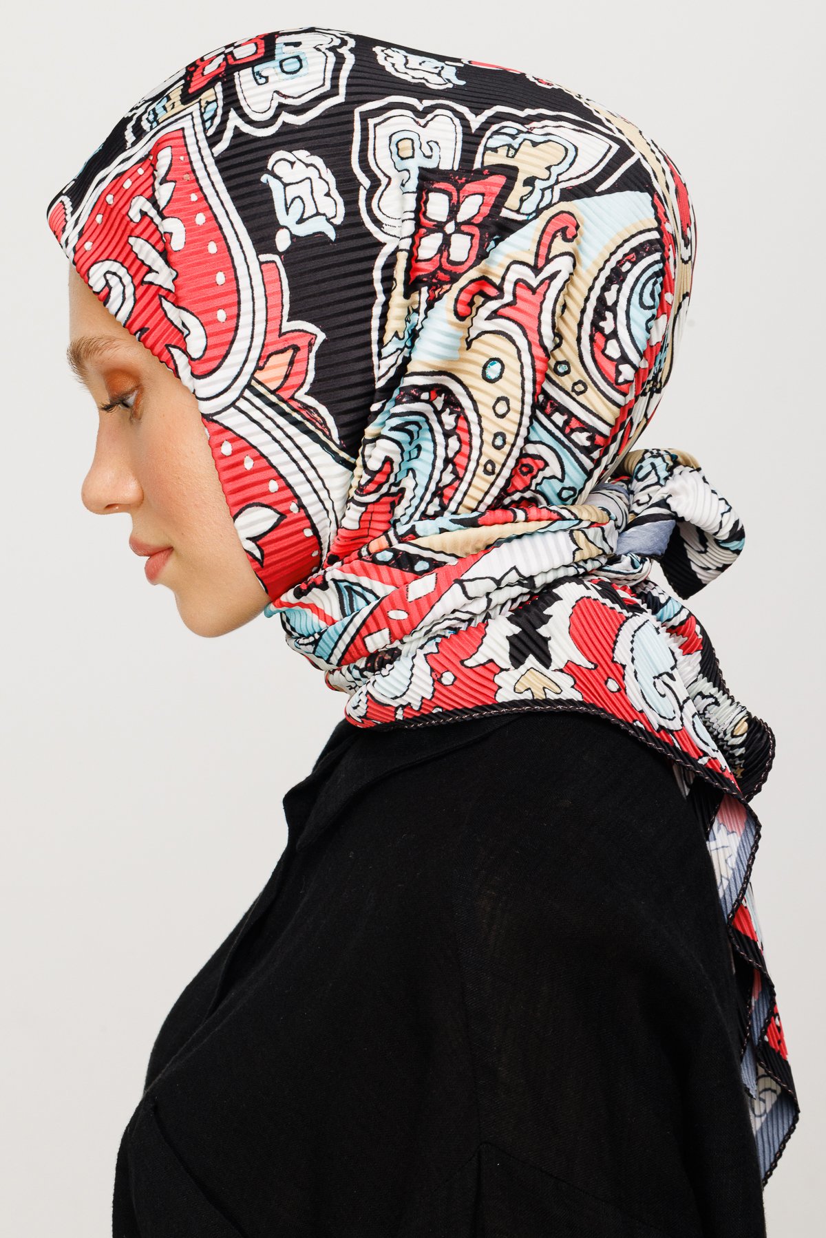 40 Patch Pattern Pleated Scarf - Black