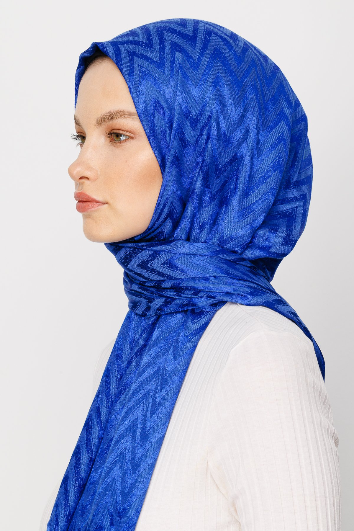 Zigzag Pattern Shiny Jacquard Shawl - Sax Blue