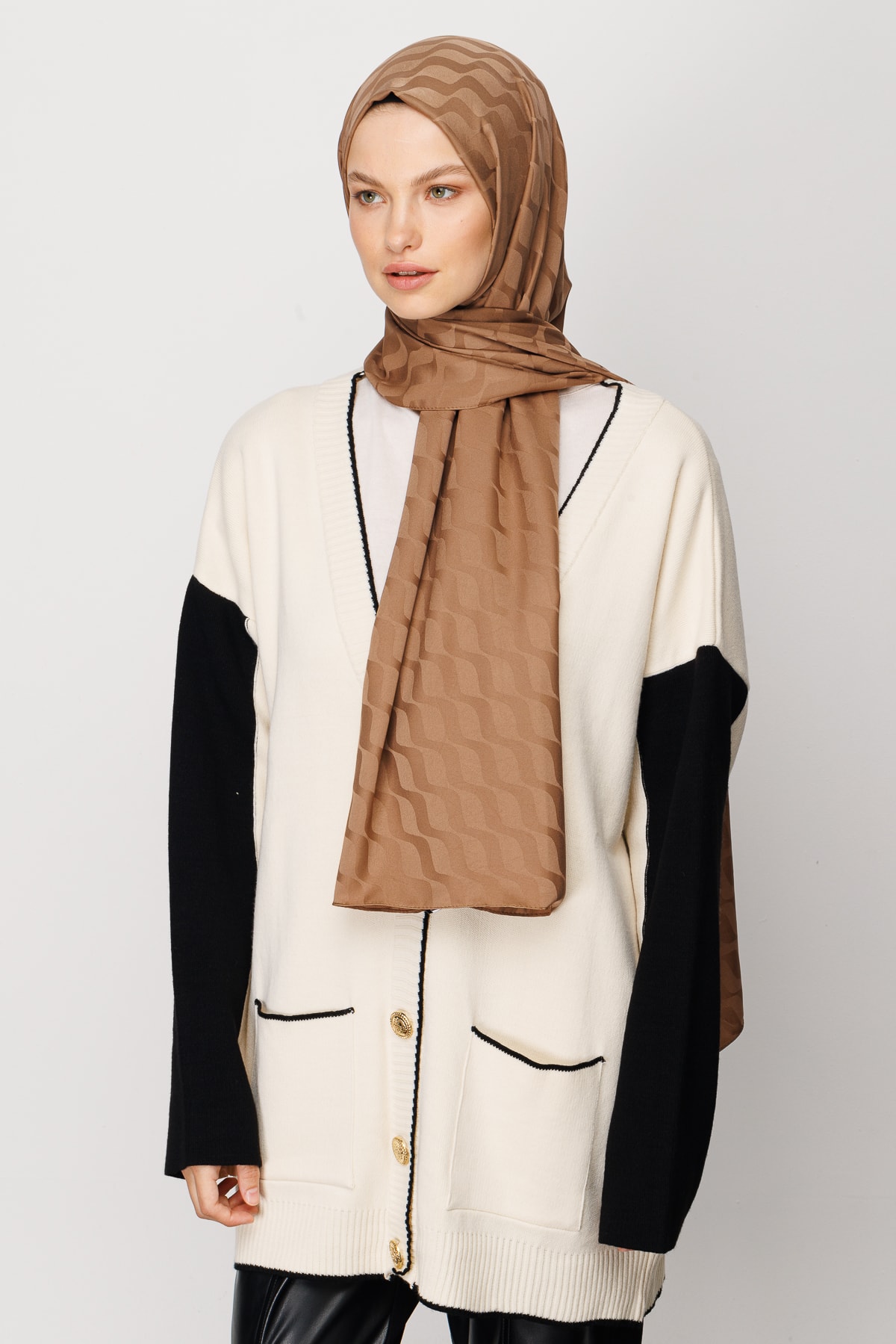 Wave-Pattern Silky Jacquard Shawl - Brown
