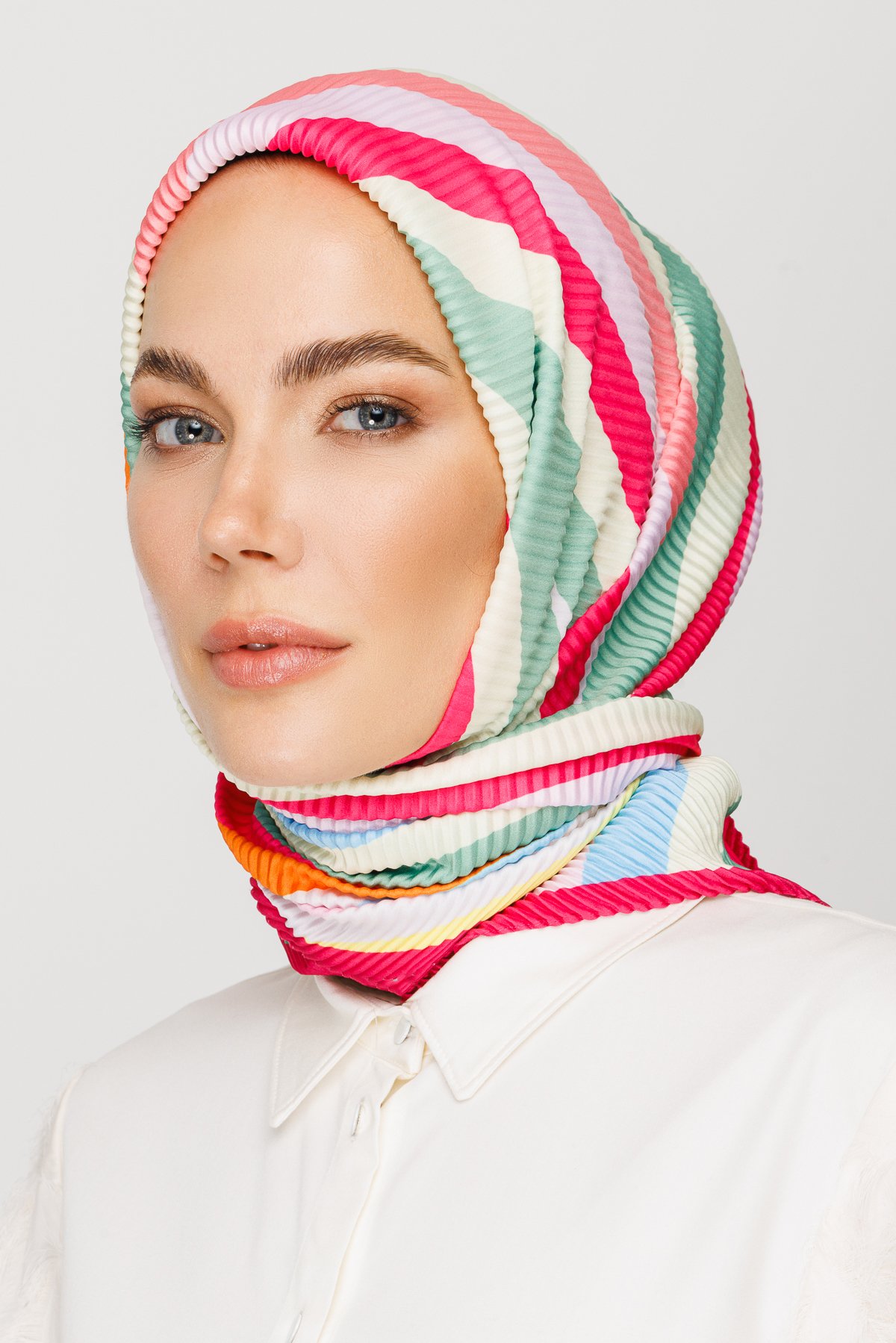 Akra Pattern Pleated Scarf - Fuchsia