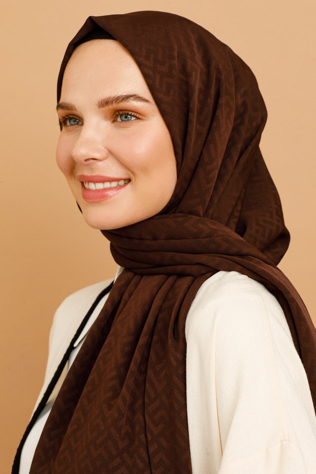 Gemustertes Seidig Jacquard Hijab