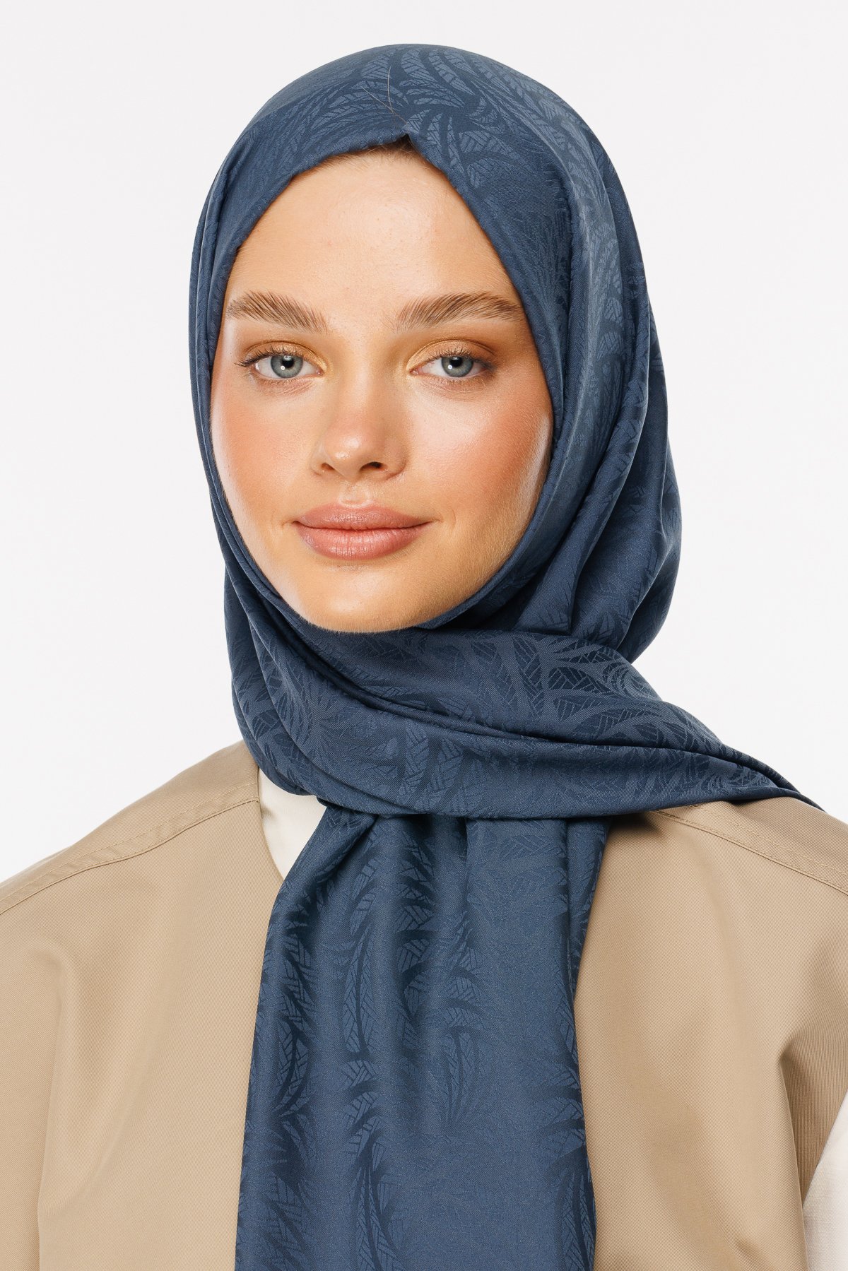 Artemis Pattern Silk Jacquard Hijab