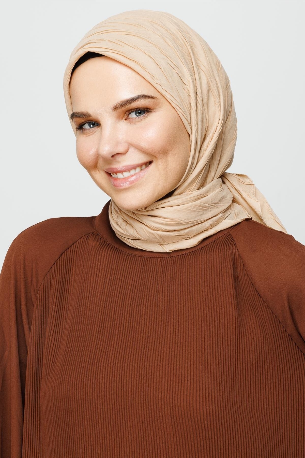 Kum Beji Piliseli Bambu Eşarp