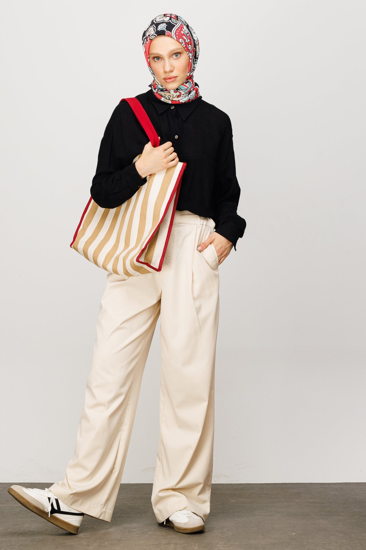 40 Patch Pattern Pleated Scarf - Black