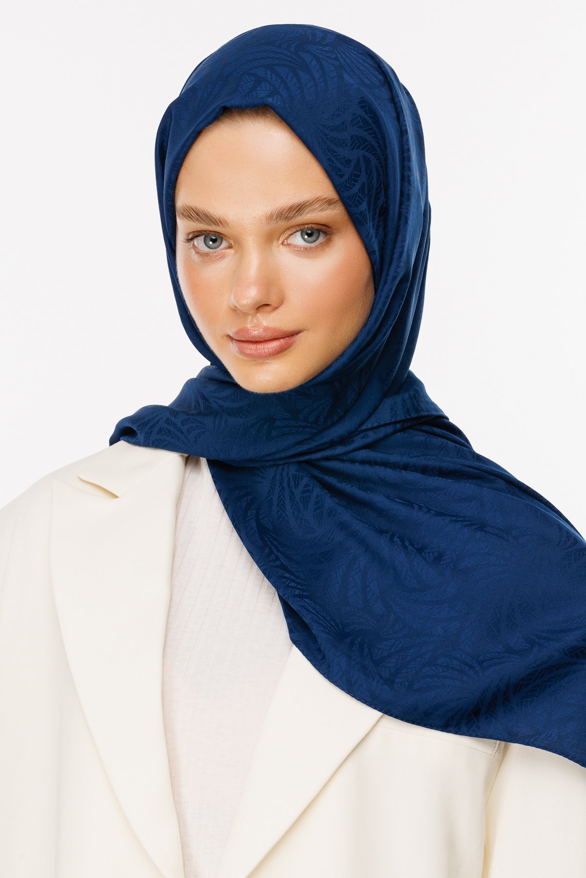 Artemis Pattern Silk Jacquard Hijab