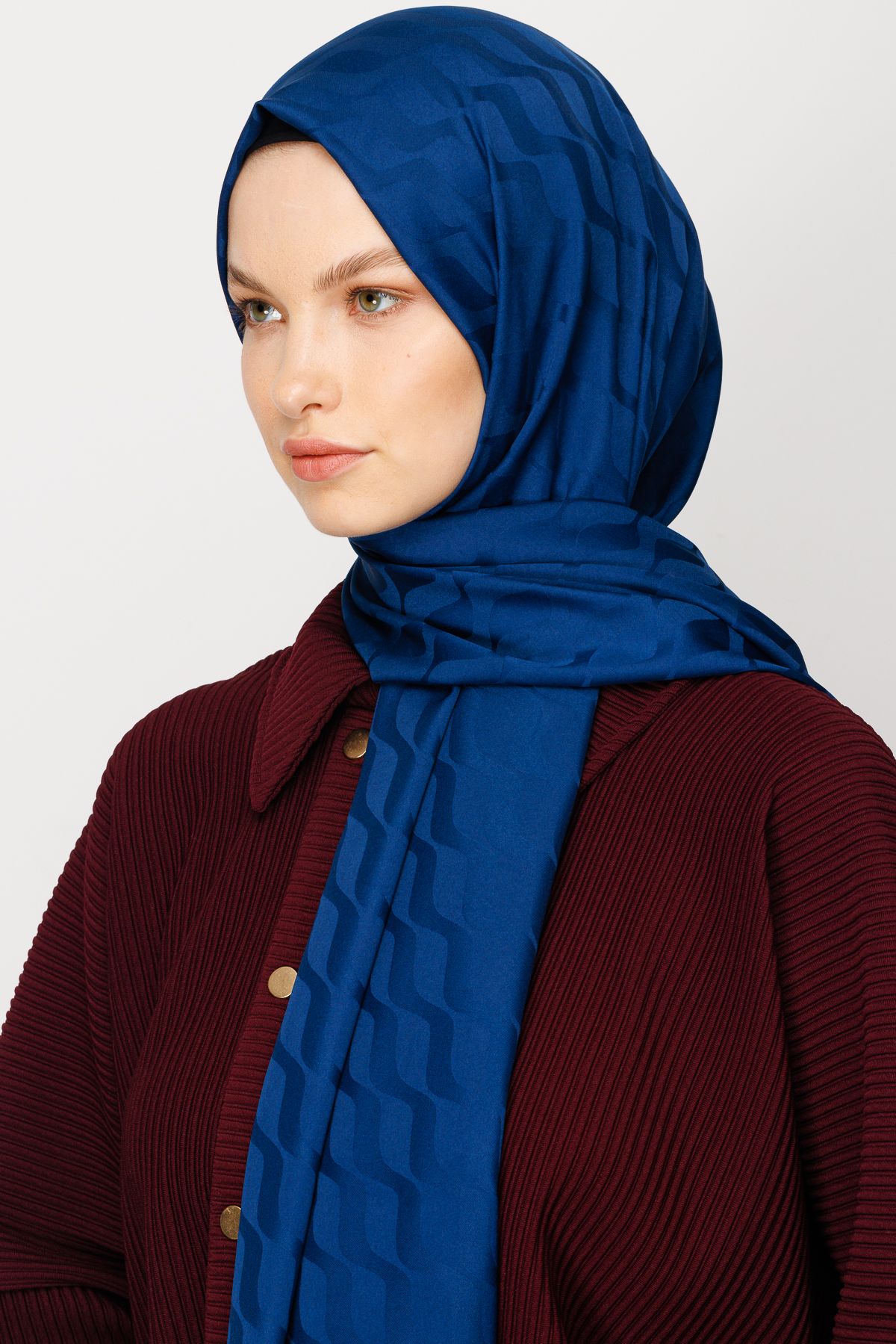 Wave Pattern Silky Jacquard Hijab