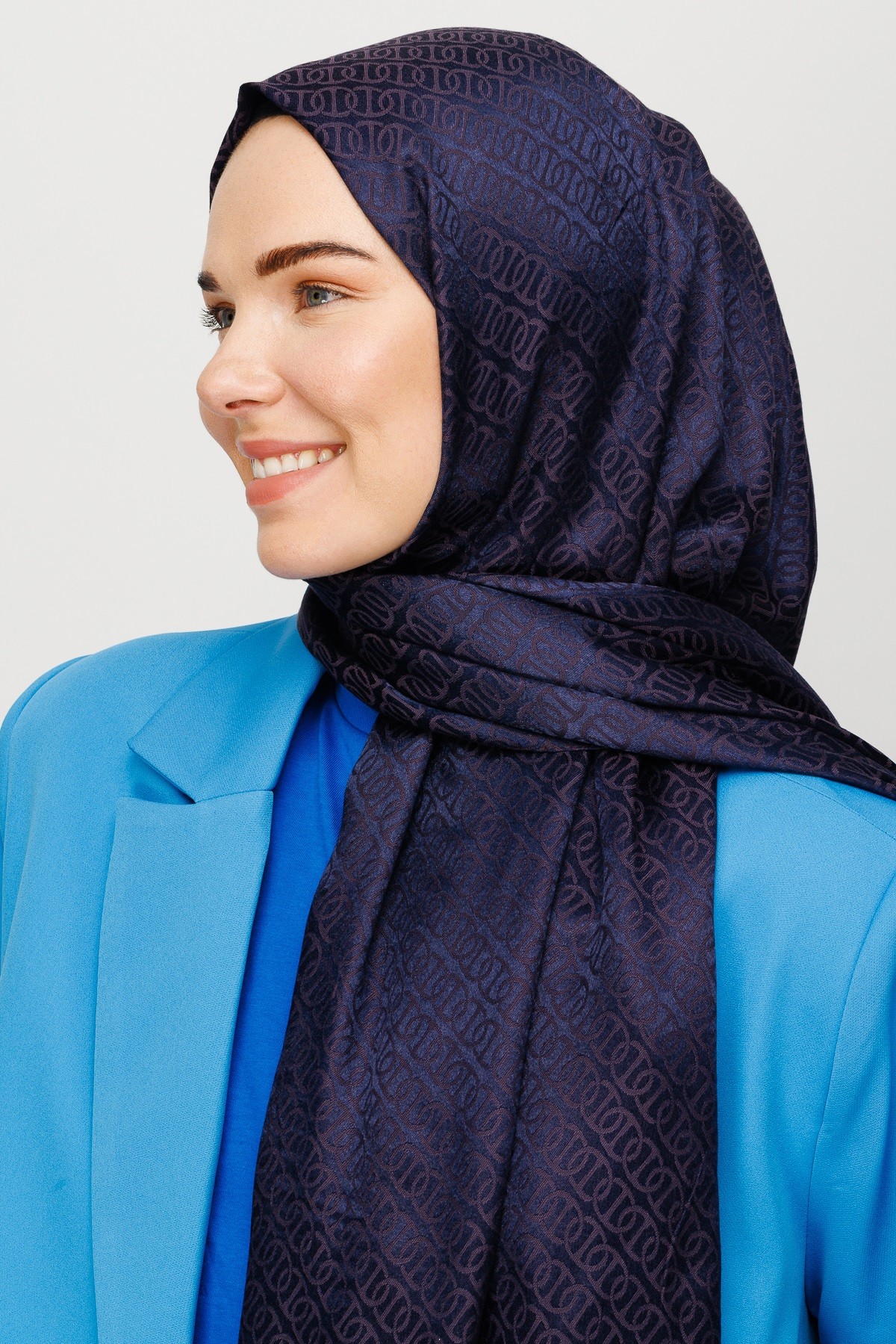 Forever Pattern Shiny Jacquard Hijab