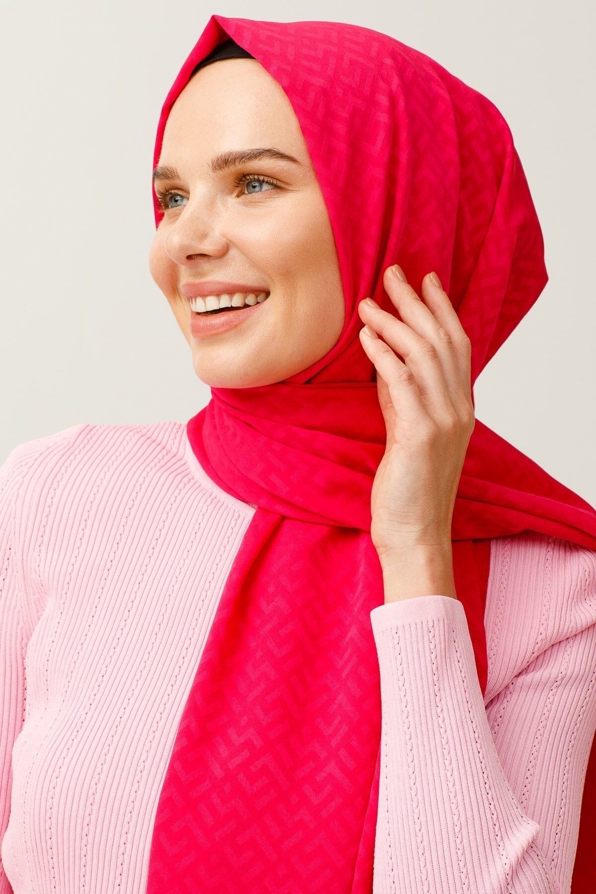 Gemustertes Seidig Jacquard Hijab