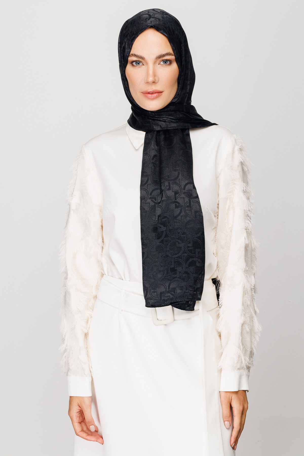 Longar Pattern Shiny Jacquard Shawl - Black