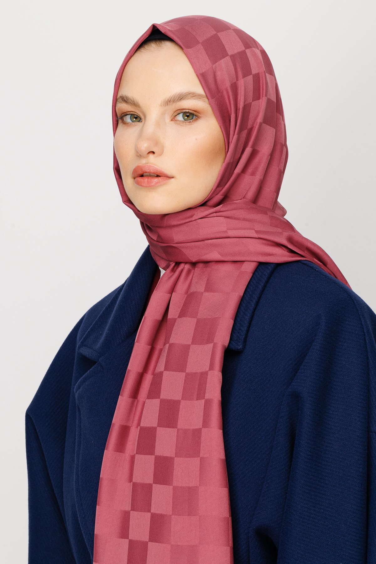 Checkers Pattern Silk Jacquard Shawl