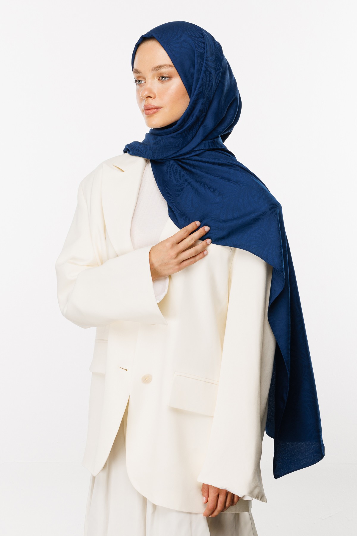 Artemis Pattern Silk Jacquard Hijab