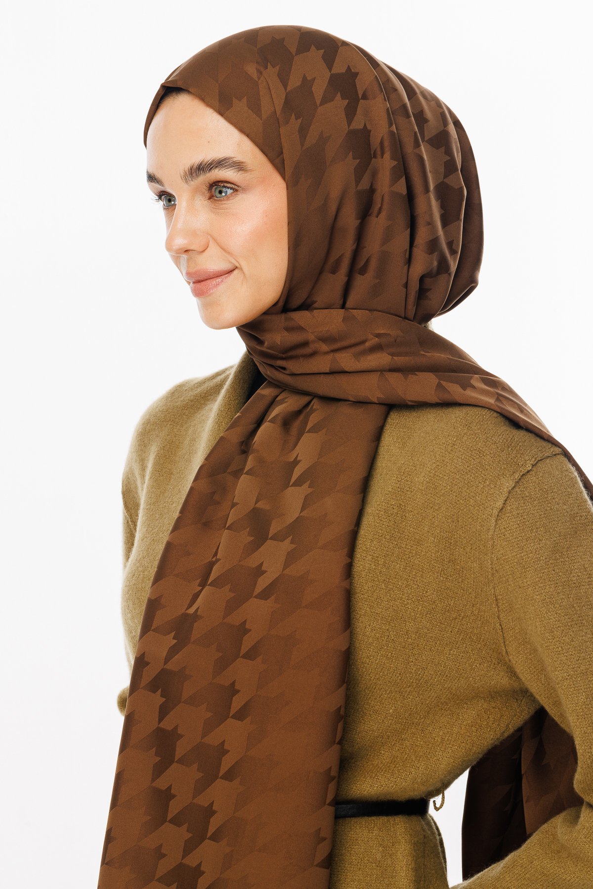 Crowbar Pattern Silk Jacquard Shawl - Bitter