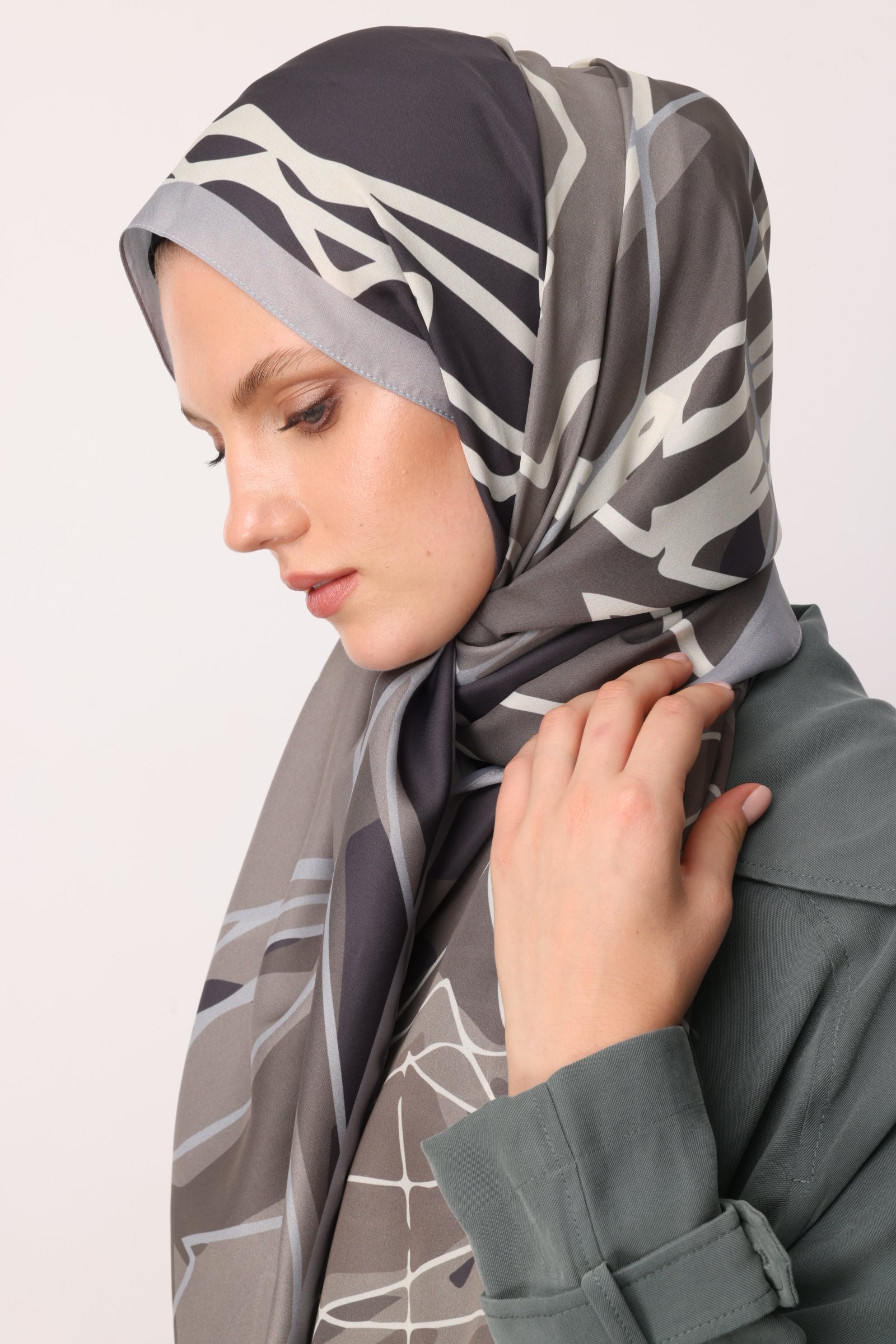 Turna Desen Sakura İpek Şal - Bej