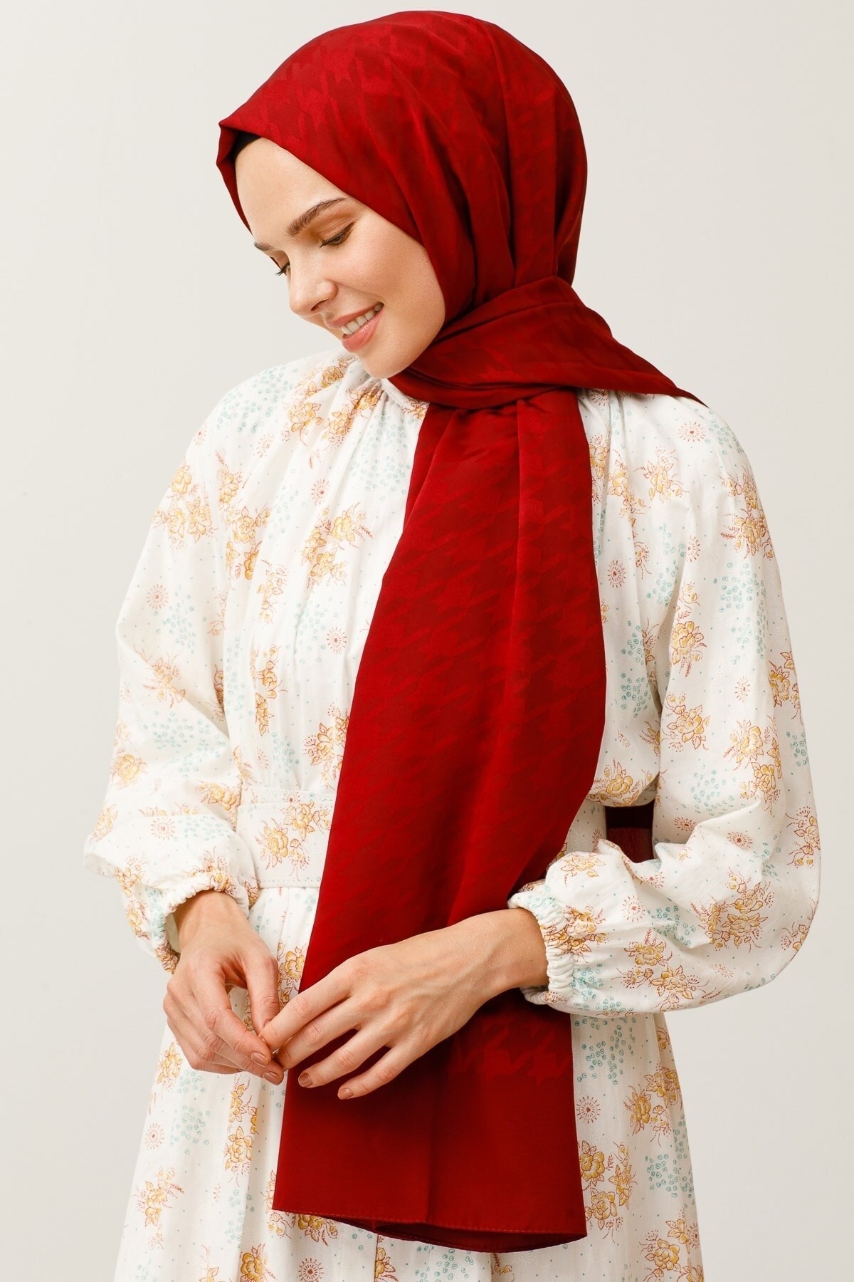 Gemustertes Seidig Jacquard Hijab