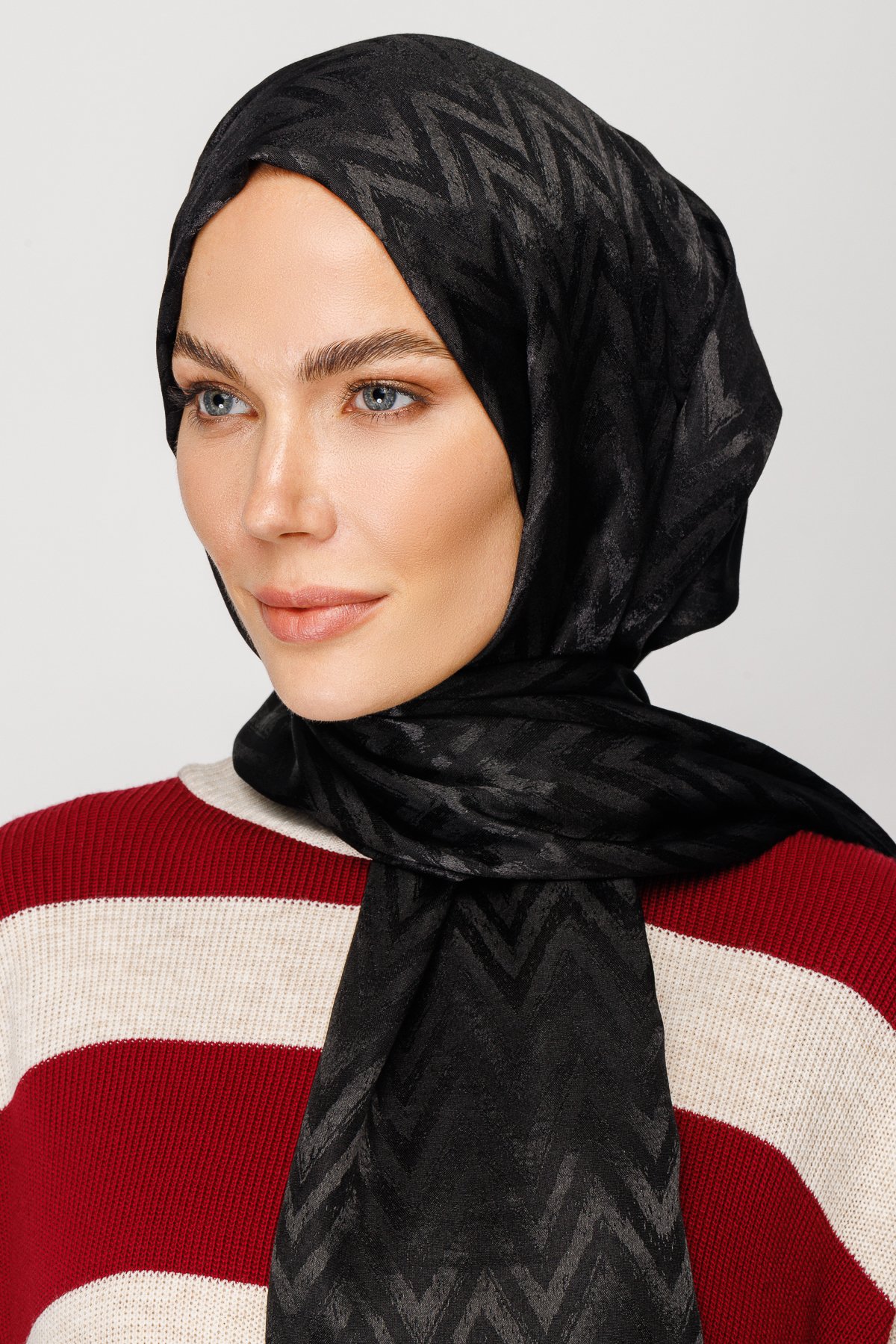 Gemustertes Glänzendes Jacquard Hijab