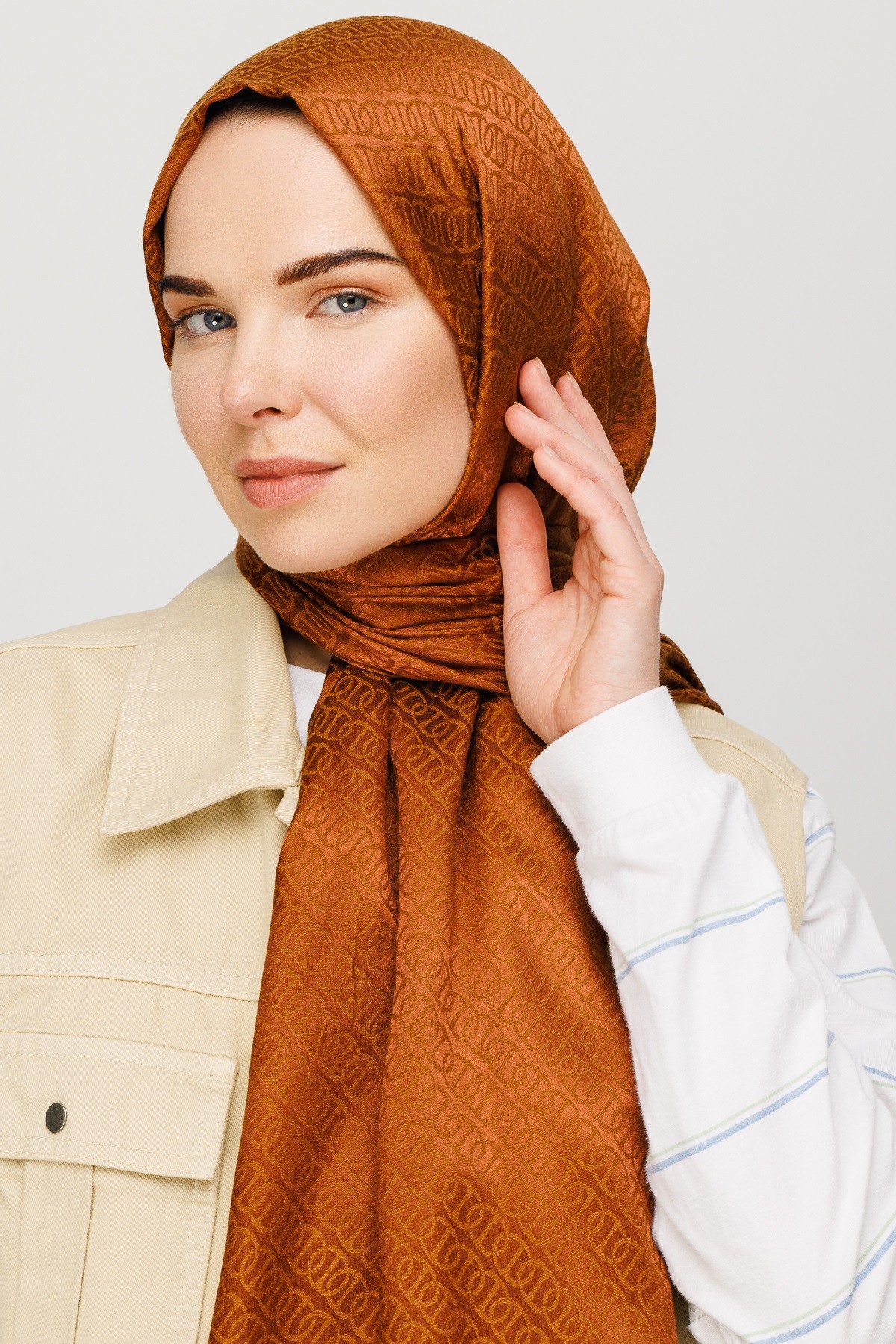 Forever Pattern Shiny Jacquard Hijab