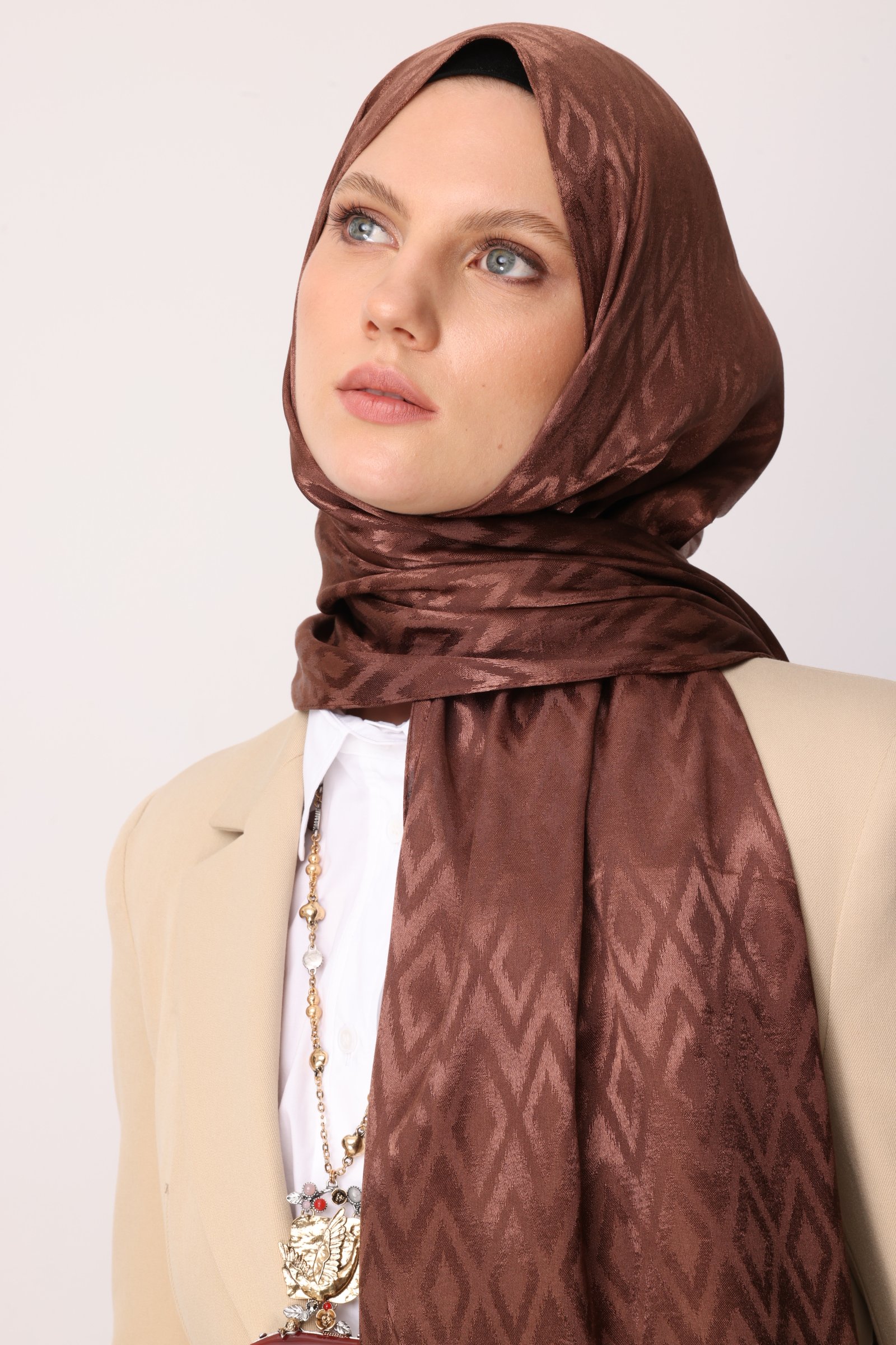 Shiny Check-Pattern Jacquard Shawl - Waterside