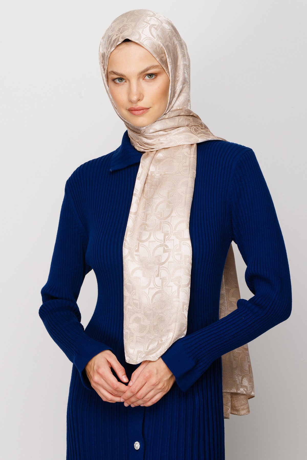 Longar Pattern Shiny Jacquard Hijab