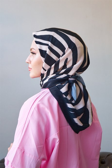 Zebra Pattern Pleated Scarf