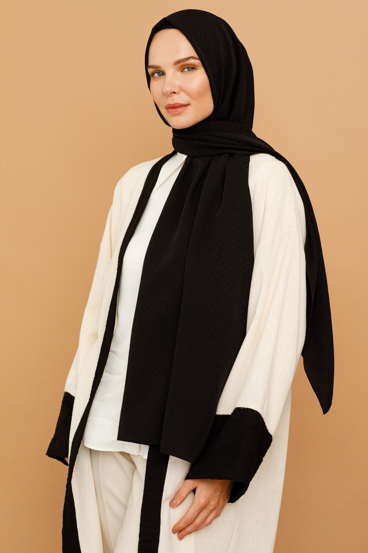 Z Pattern Silky Jacquard Hijab