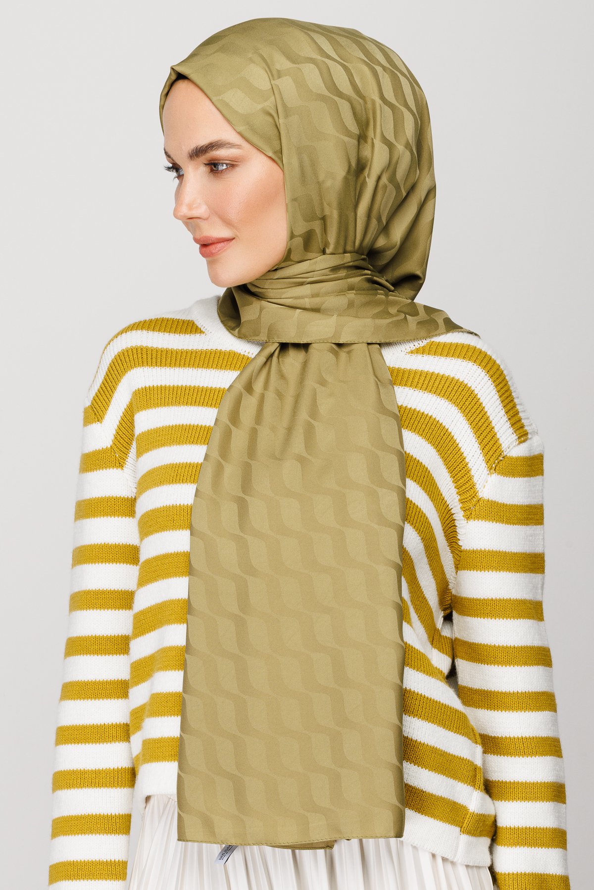 Wave Pattern Silky Jacquard Shawl - Soft Green