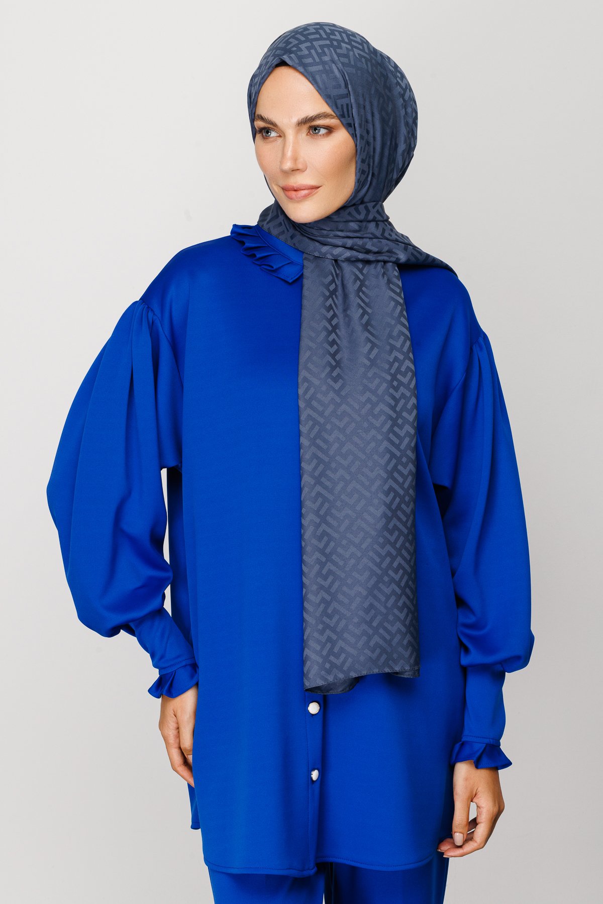 Z Pattern Silky Jacquard Shawl - Smoked