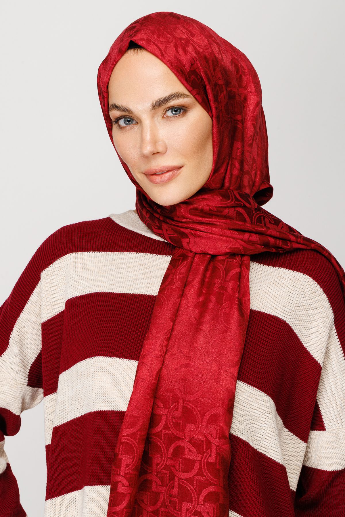 Longar Pattern Shiny Jacquard Shawl - Cherry Bruise