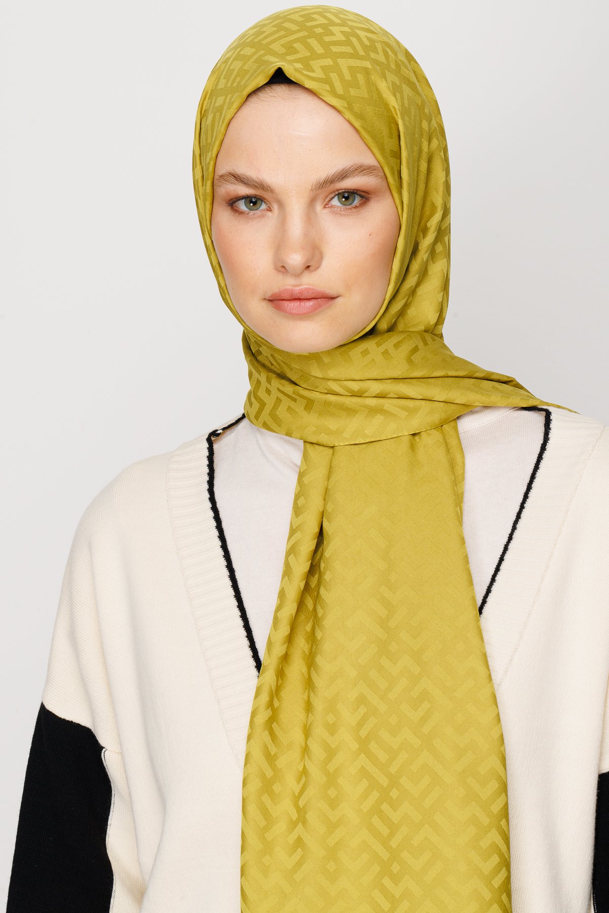 Gemustertes Seidig Jacquard Hijab