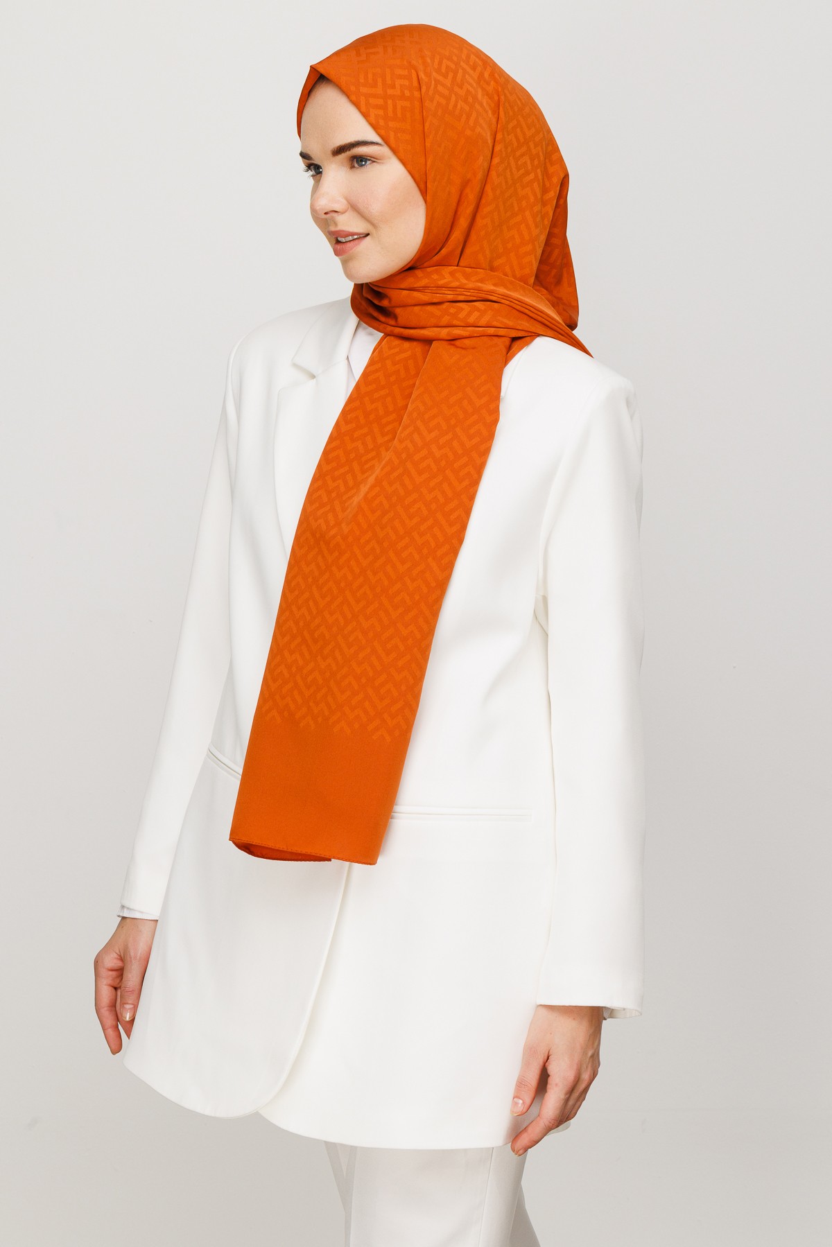 Gemustertes Seidig Jacquard Hijab