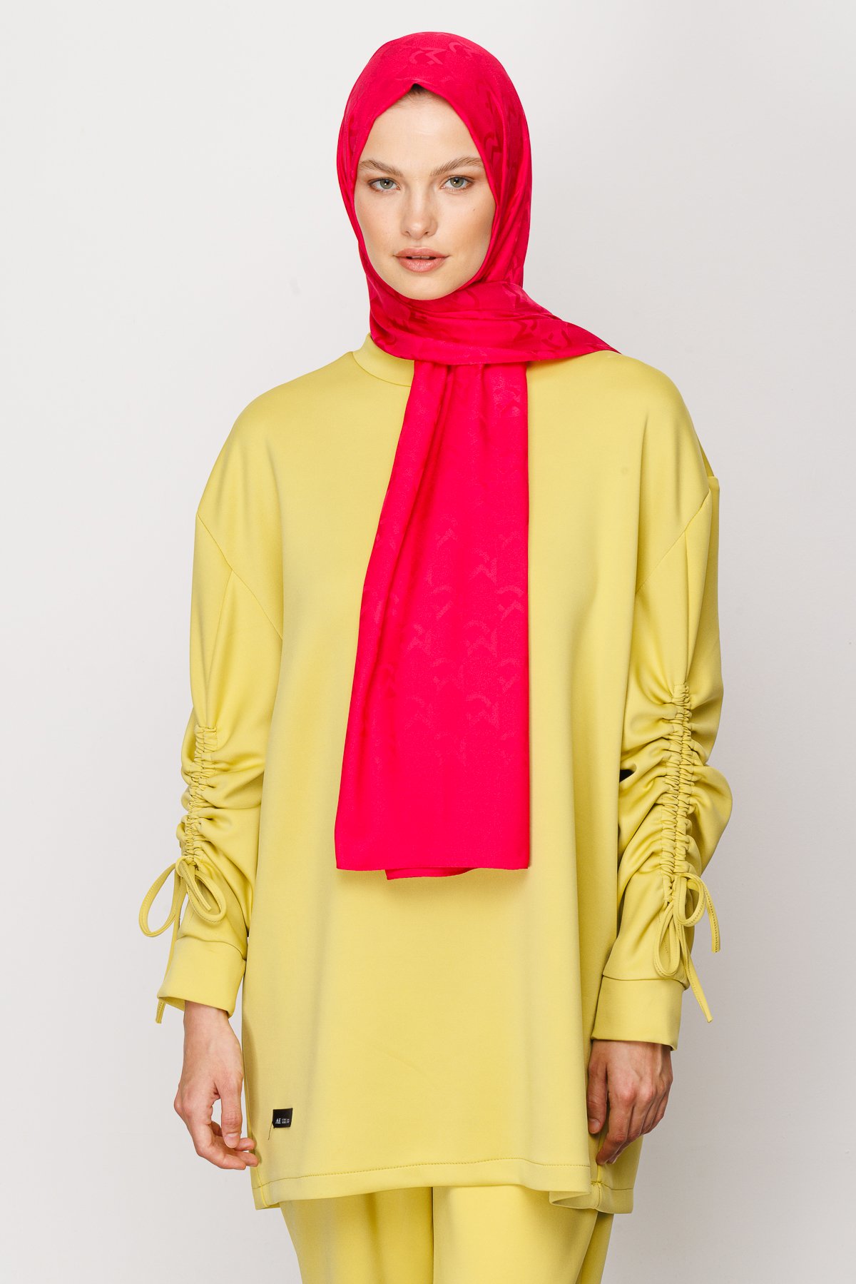 MC Pattern Jacquard Shawl - Fuchsia