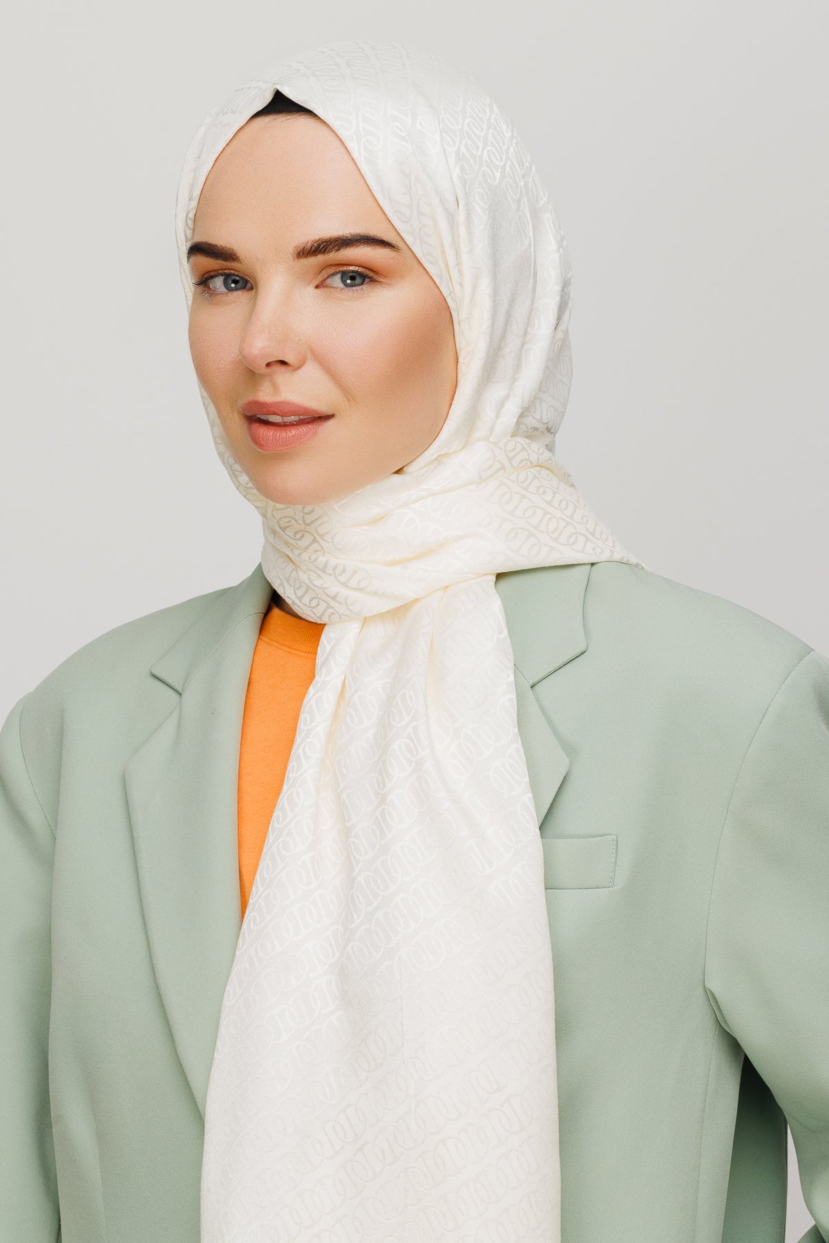 Forever Pattern Shiny Jacquard Hijab